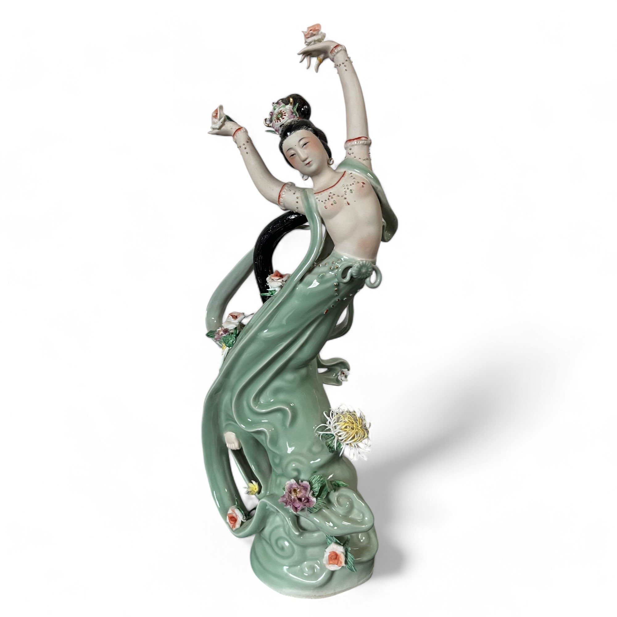 Buddha Figur Kwan-Yin aus Porzellan 47 cm groß