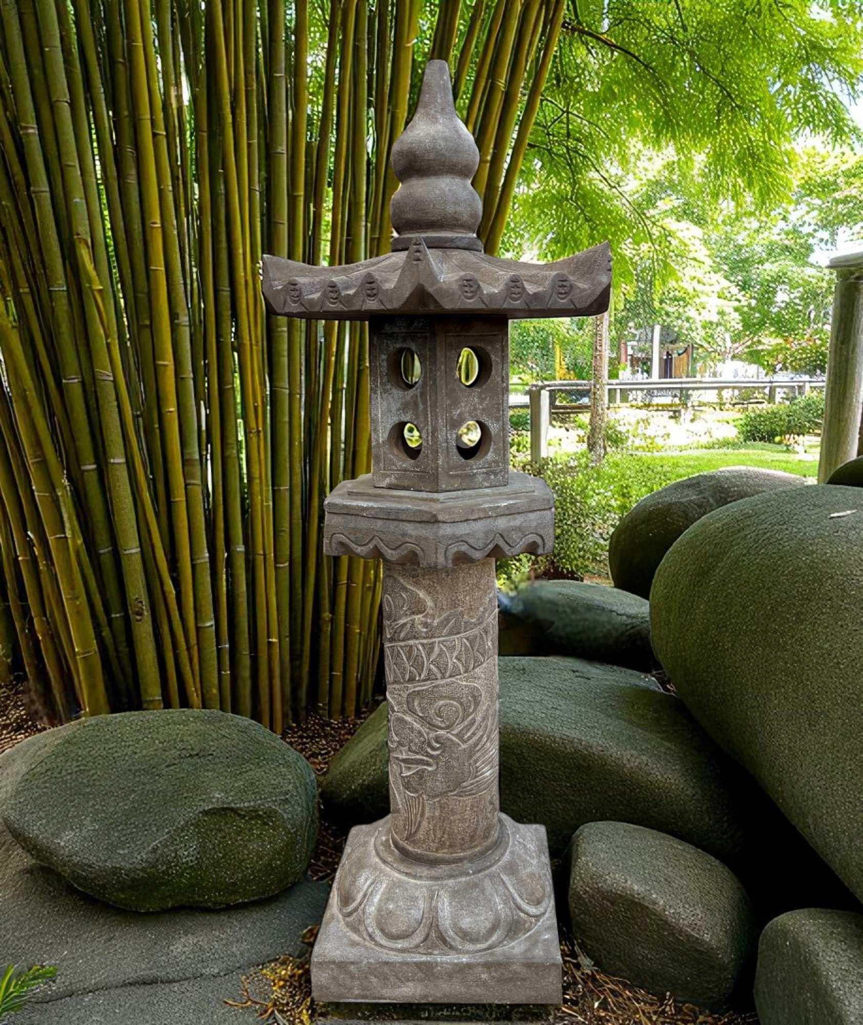 Asiatische Steinlaterne Geisterhaus Ahnenhaus Garten