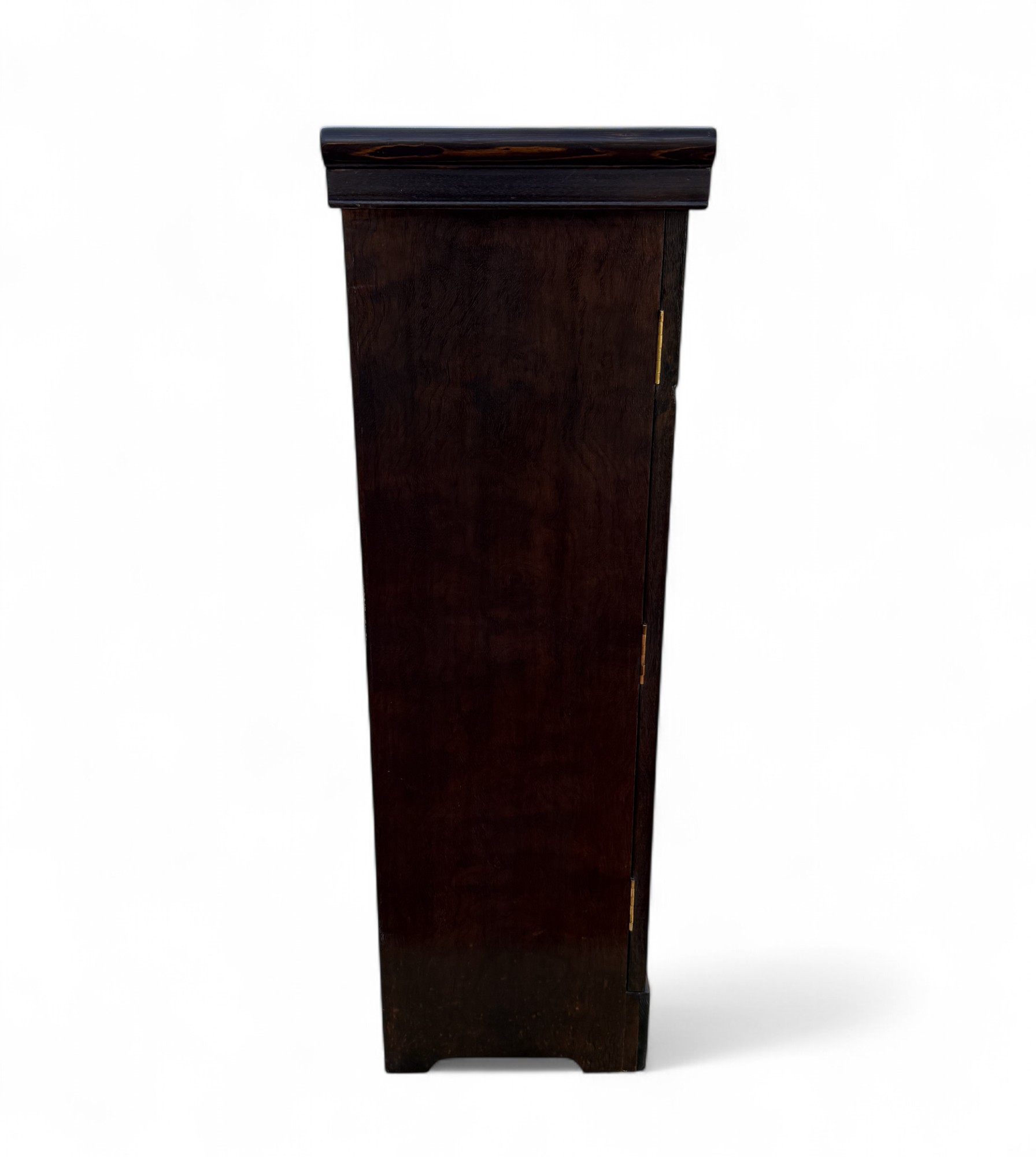 Chinesischer Schuhschrank mit Glückssymbolen – Holz, Messingbeschläge