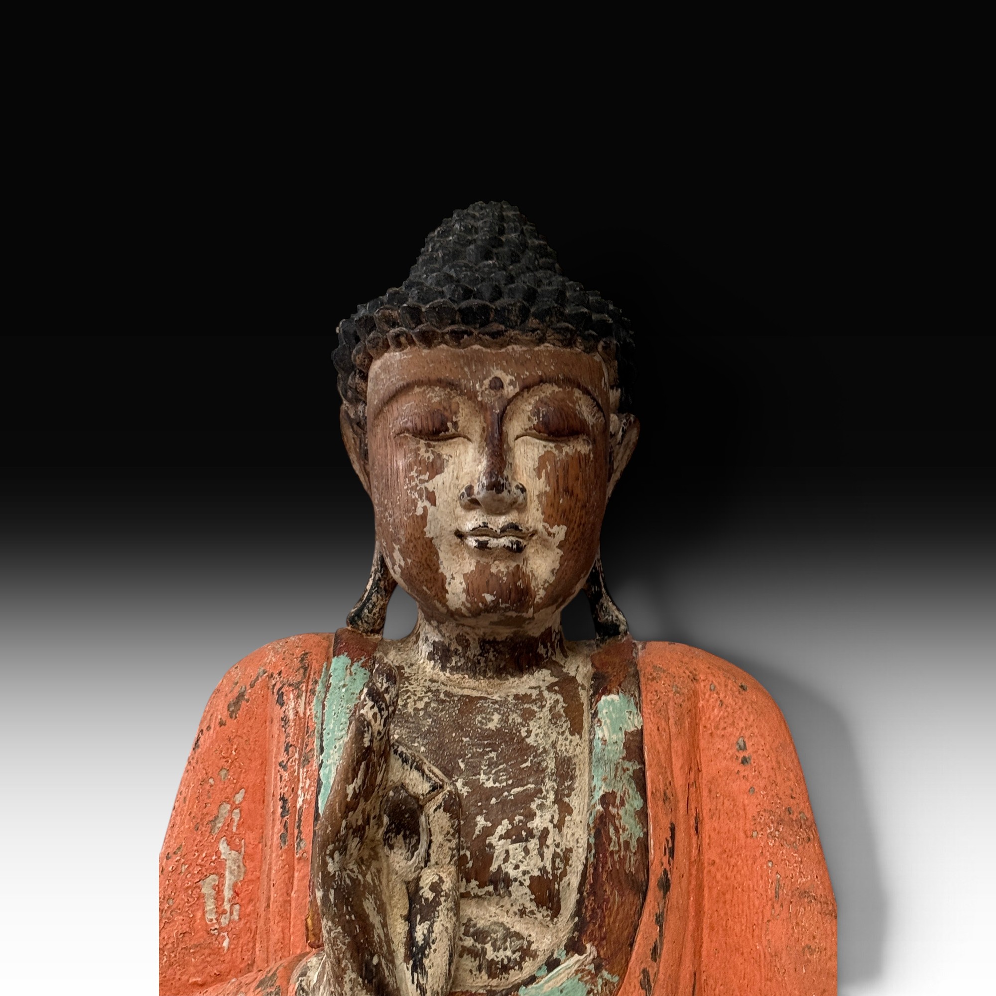 Vintage Buddha Figur aus Suarholz, bemalt, Vitarka Mudra, 50 cm – Indonesien
