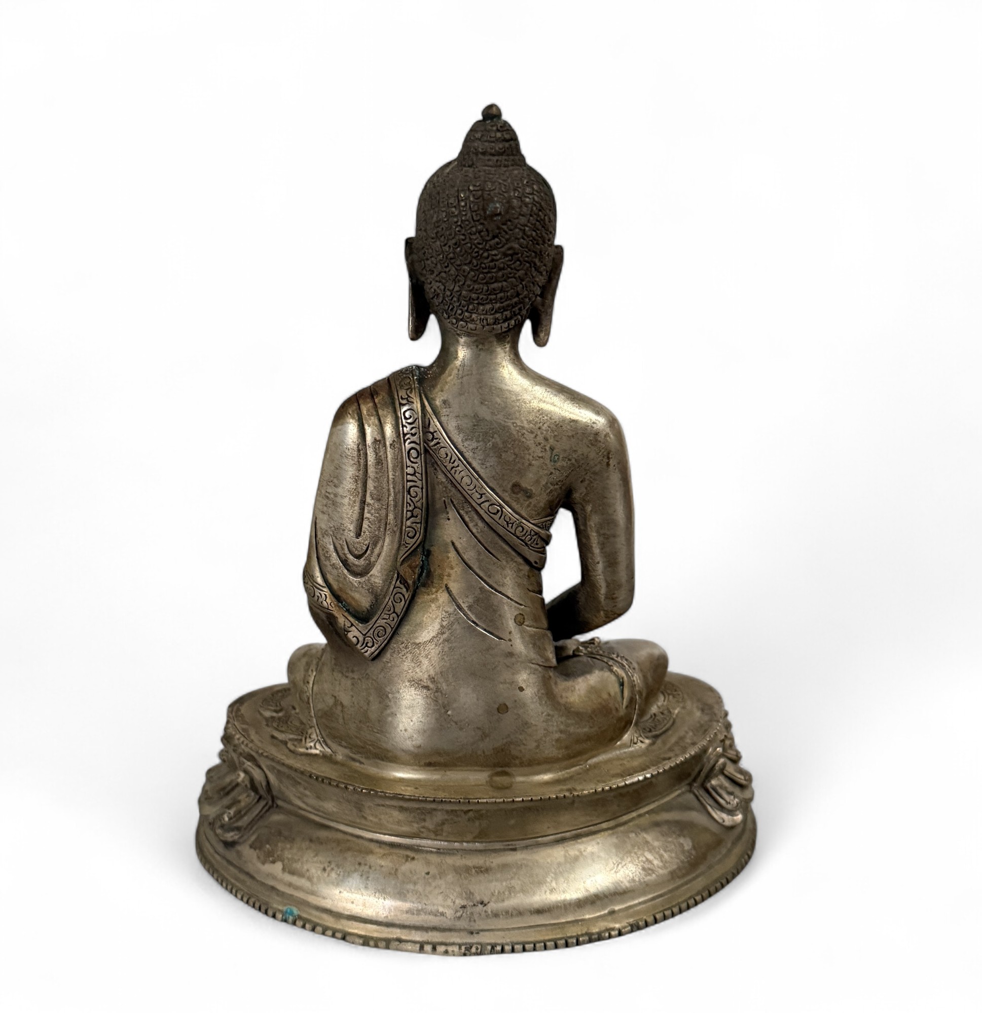 Bronze Buddha in Meditationshaltung – Symbol für Ruhe & innere Balance