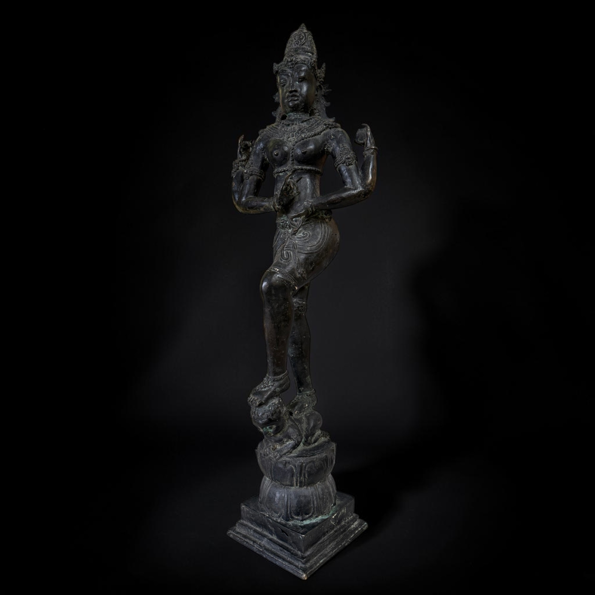 Indische Bronze Statue Devi Shakti im Chola Stil - 106 cm groß