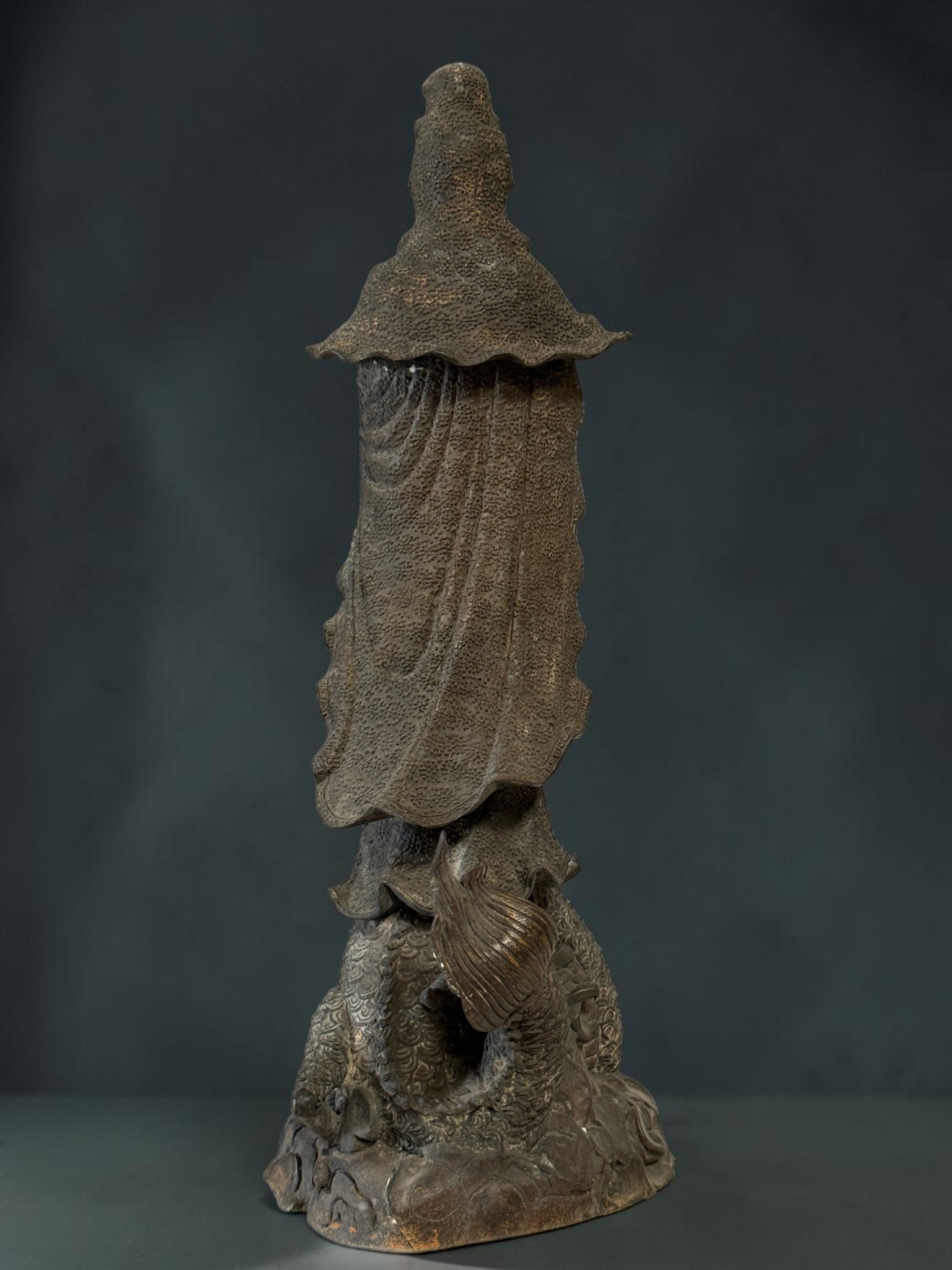 Buddha Figur Bronze Guanyin auf Drache 49cm groß
