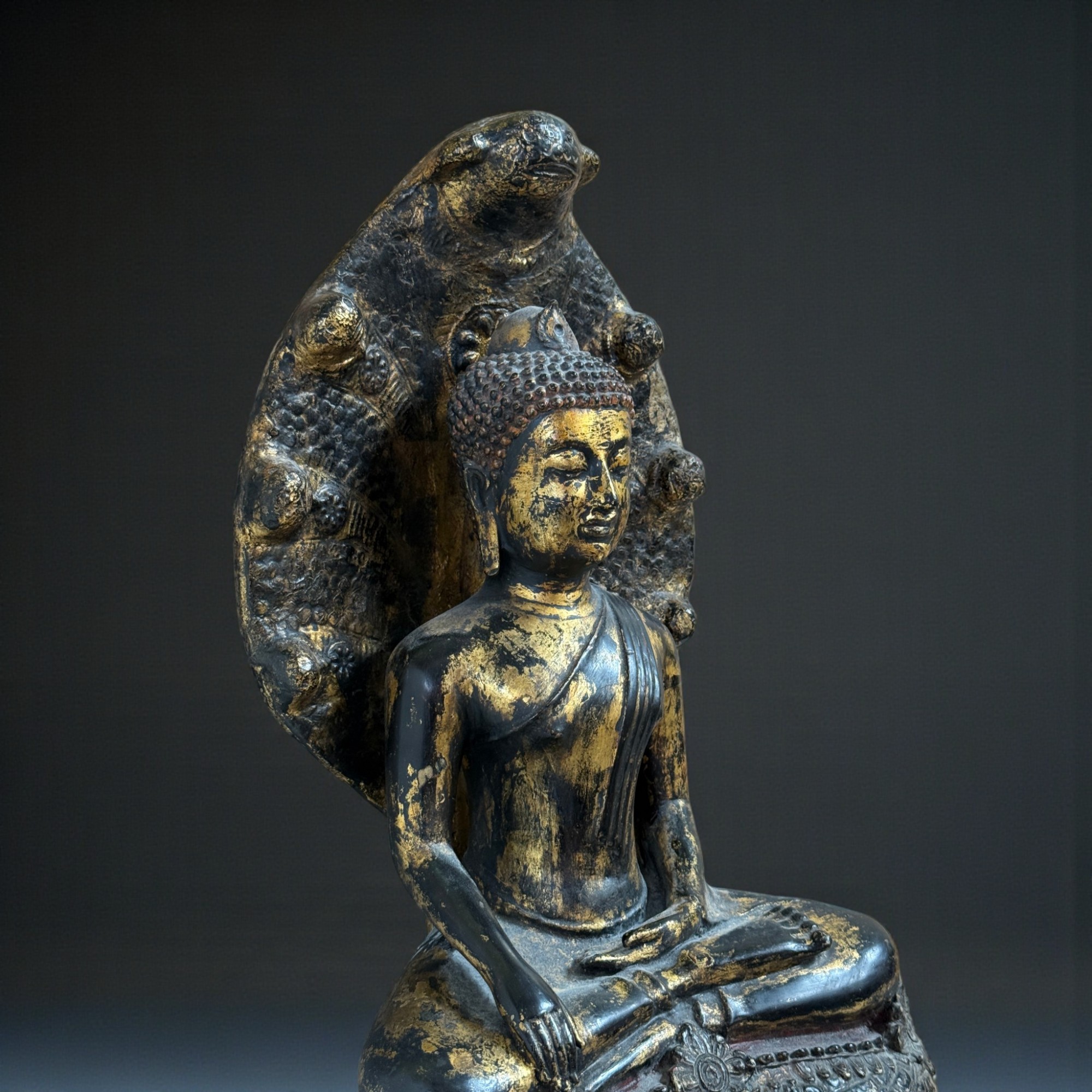 Naga Bronze Buddha Statue mit Mucalinda Schlange aus Burma