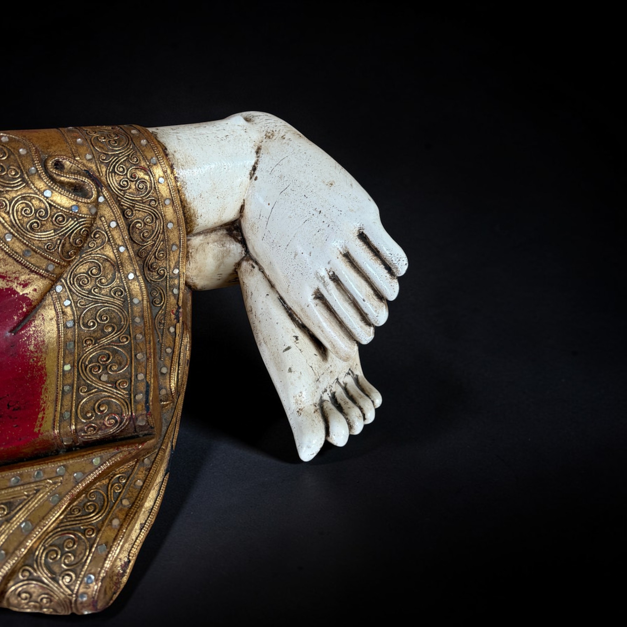 Liegender Nirvana Buddha 153cm – Handgeschnitzt mit Blattgold – ca. 50 Jahre alt