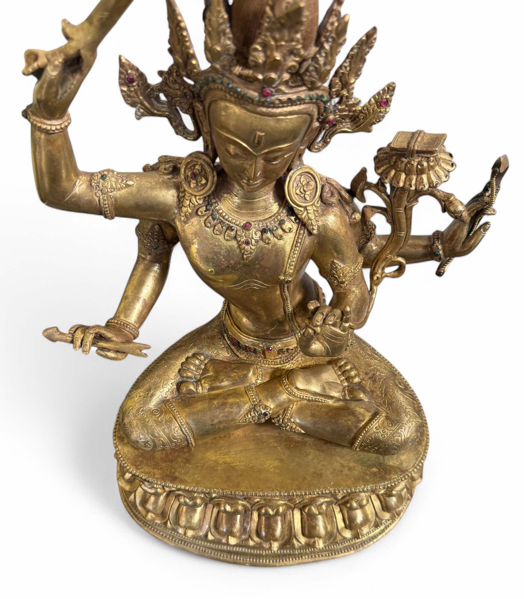 Vergoldete Manjsuhri Statue Bodhisattva mit Rubin & Türkis