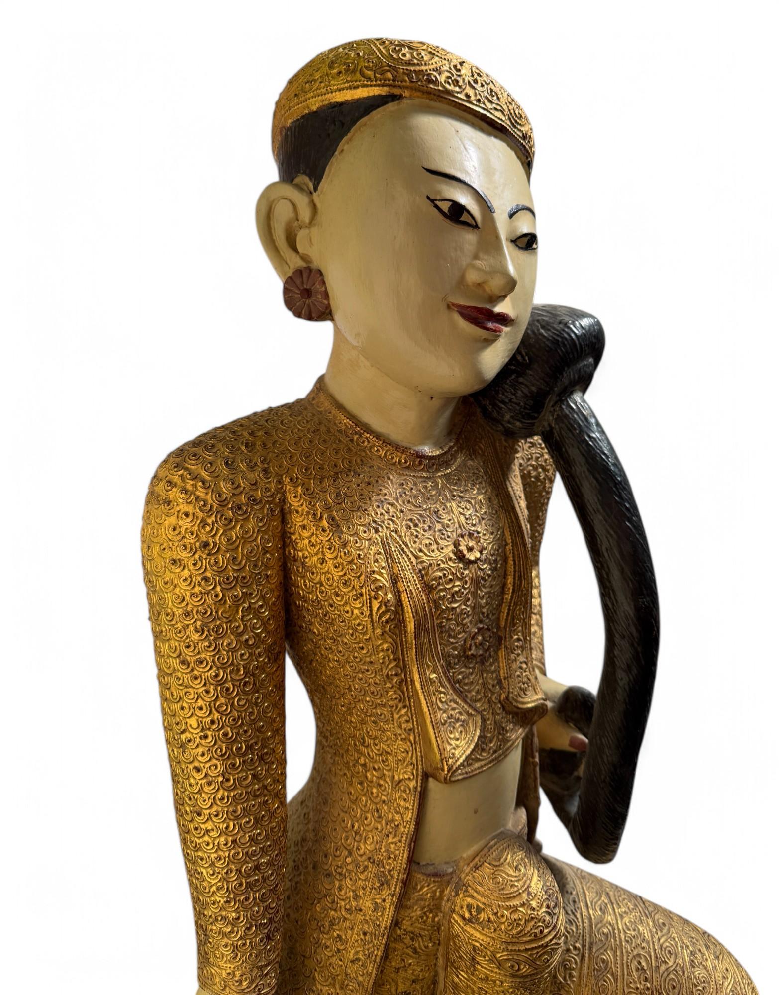 Erdgöttin Thorani Teak Holz Skulptur aus Burma - 78 cm