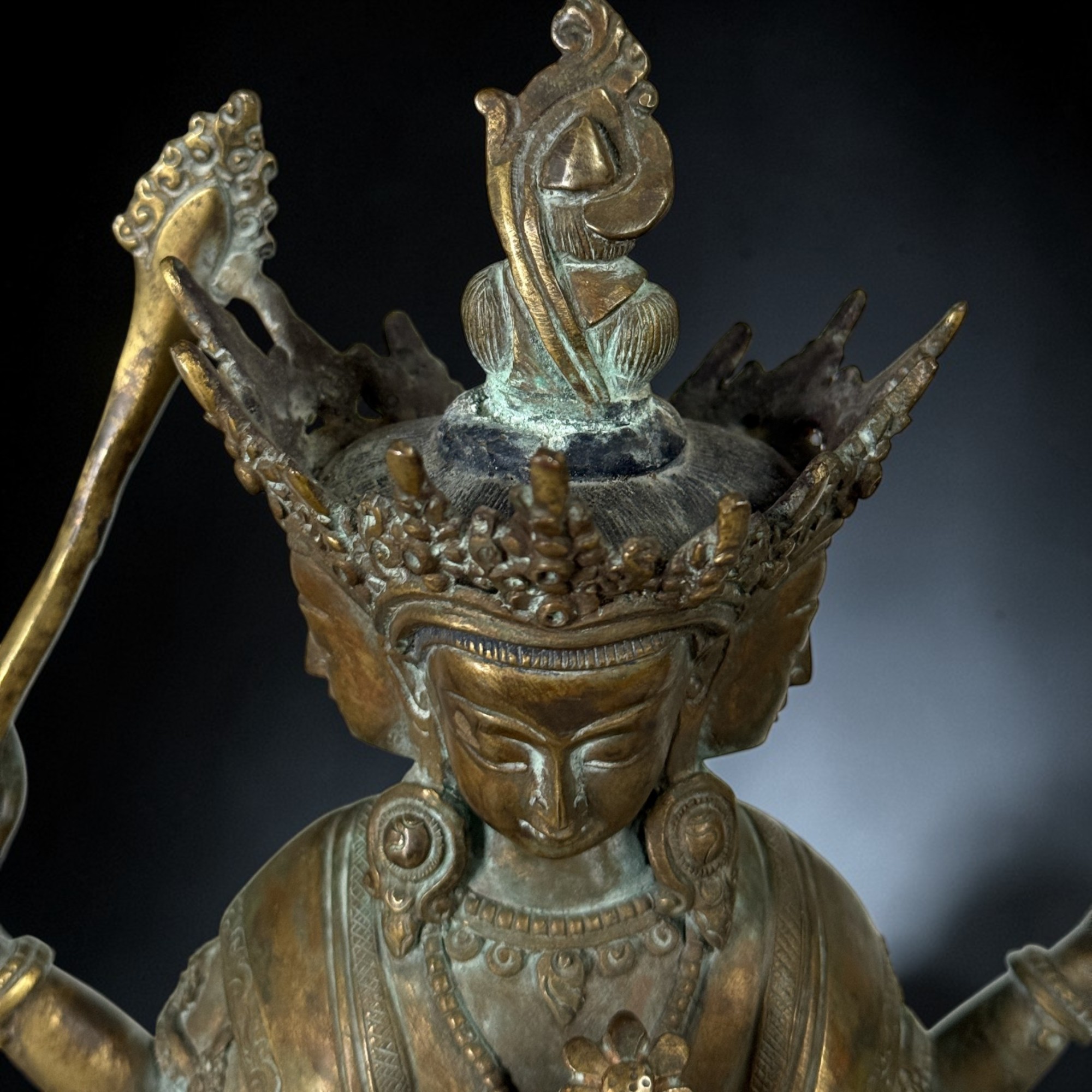 Maha Manjushri Bronze Skulptur – 24 cm – 2,12 kg – Sammlernachlass Wiesbaden