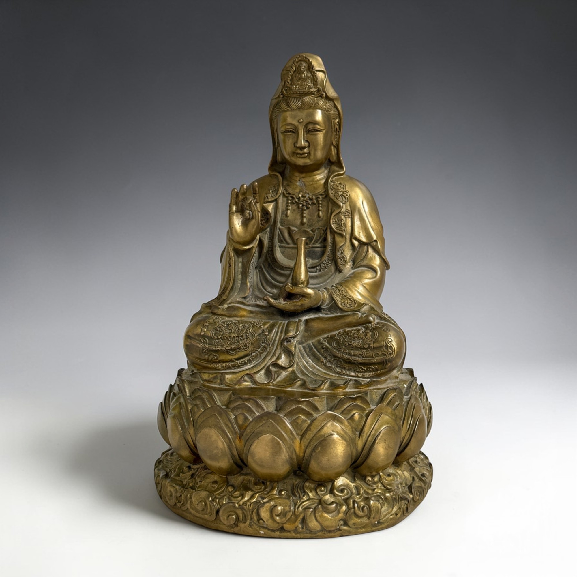 Guan Yin Bronze Figur 29cm China Statue Buch der Weisheit Alte Sammlungsstück