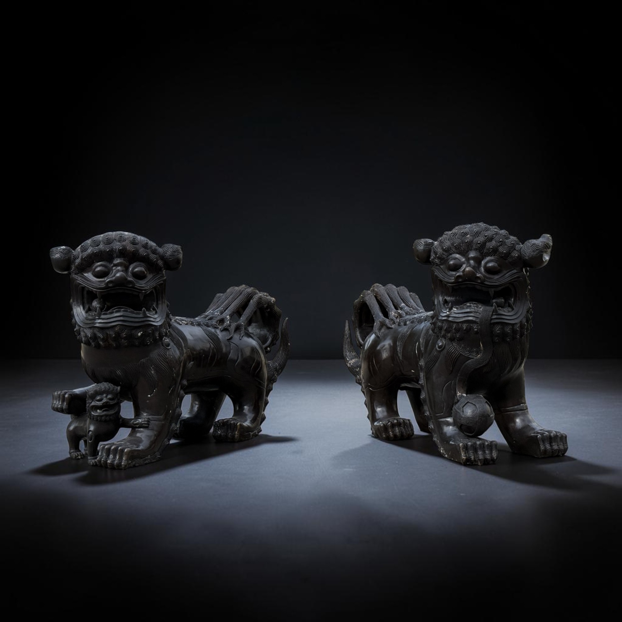 Alte Wächterlöwen Tempellöwen Fudogs aus wertiger Bronze Burma 71kg