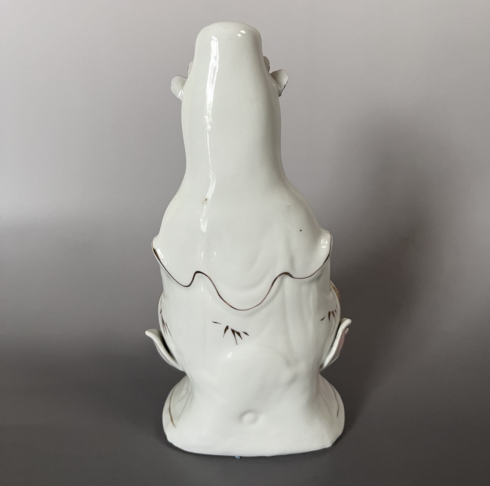 Buddha Figur Kwan-Yin aus Porzellan 23cm groß