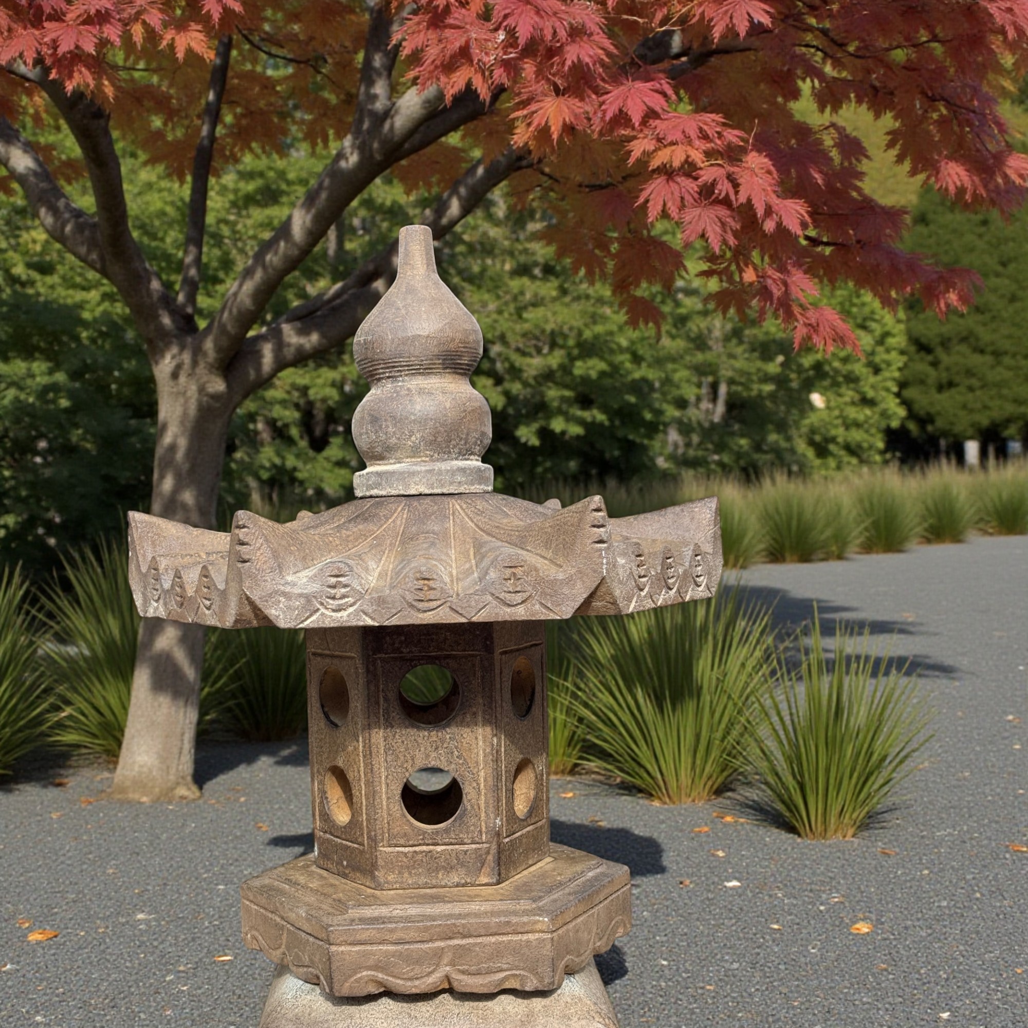 Asiatisches Geisterhaus Bluestone – Steinlaterne Gartenpagode 65 cm