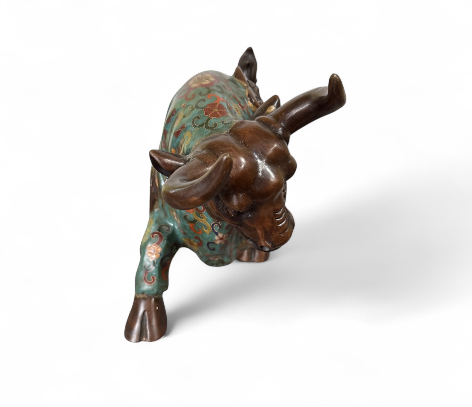 Bronze Büffel Skulptur – Chinesisches Tierkreiszeichen mit Cloisonné