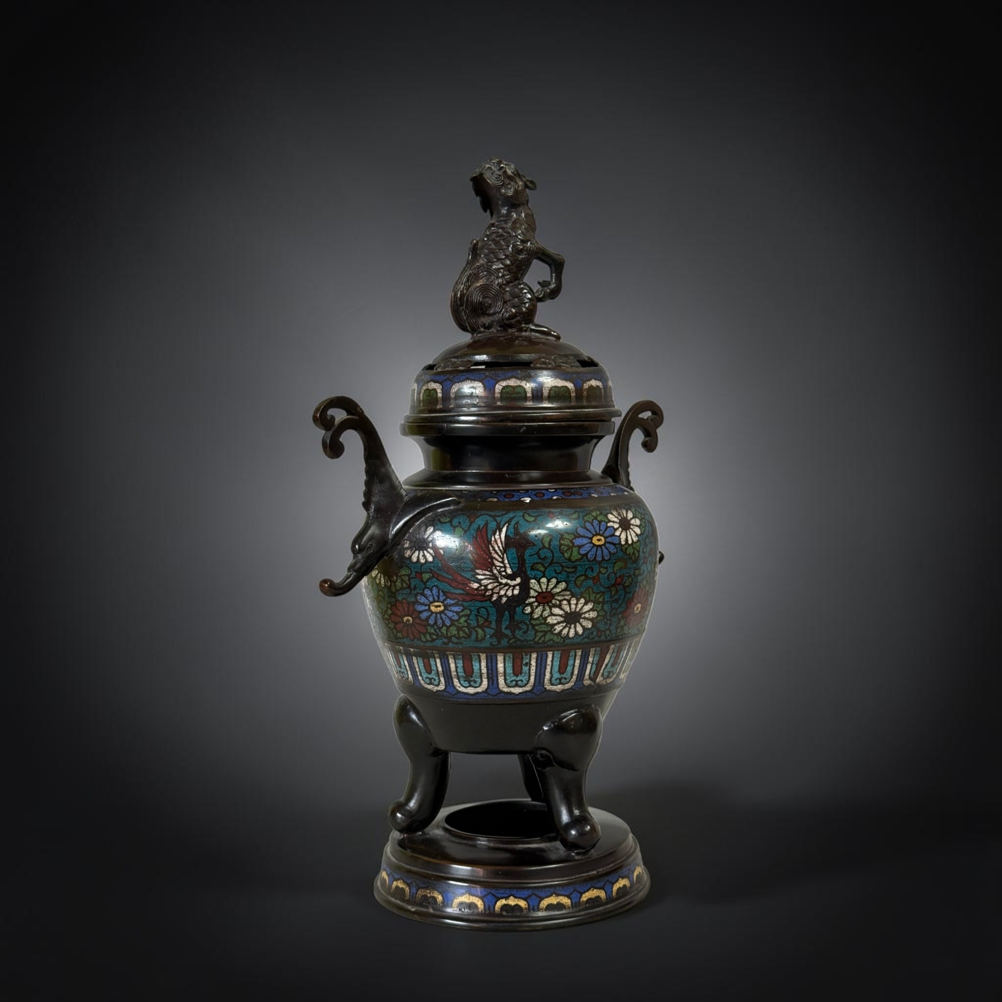 Altes chinesisches Räuchergefäß aus Bronze & Cloisonne mit Wächterlöwe