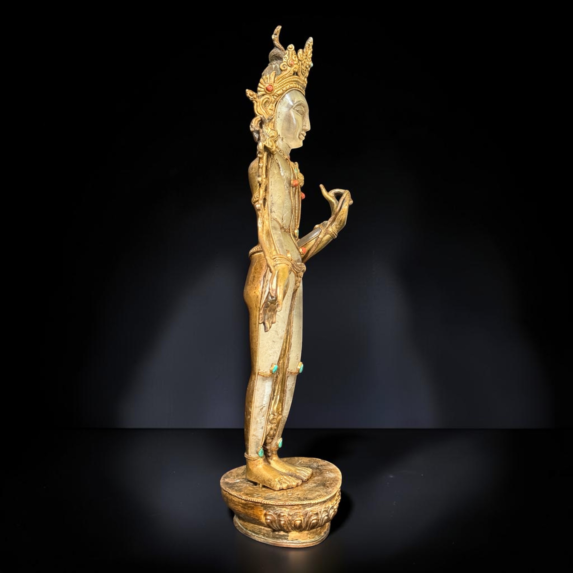 Stehende Grüne Tara Figur – Bergkristall & vergoldete Bronze, Nepal