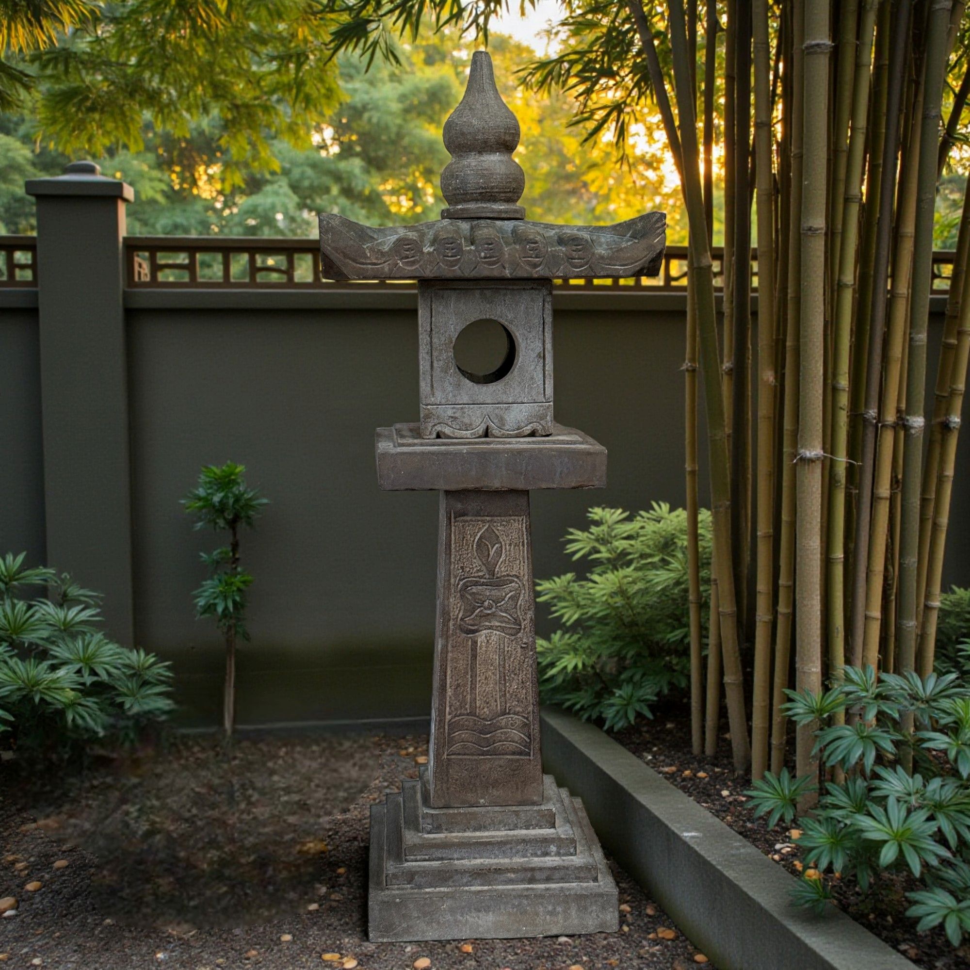 China Steinlaterne Garten Pagode mit Lotusblumen