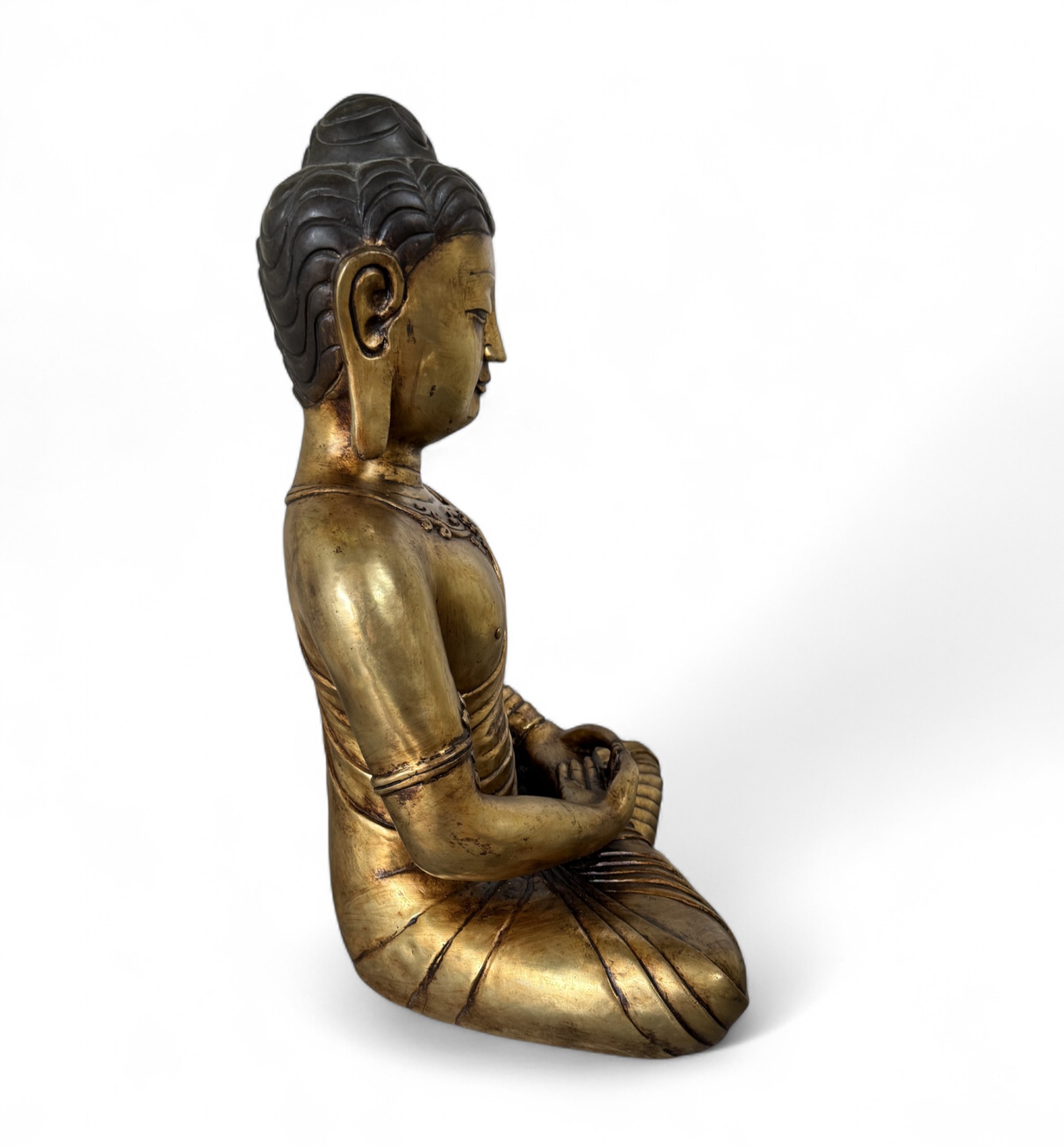 Bronze Meditations-Buddha – Tibet/China, ca. 30–40 Jahre, 44 cm