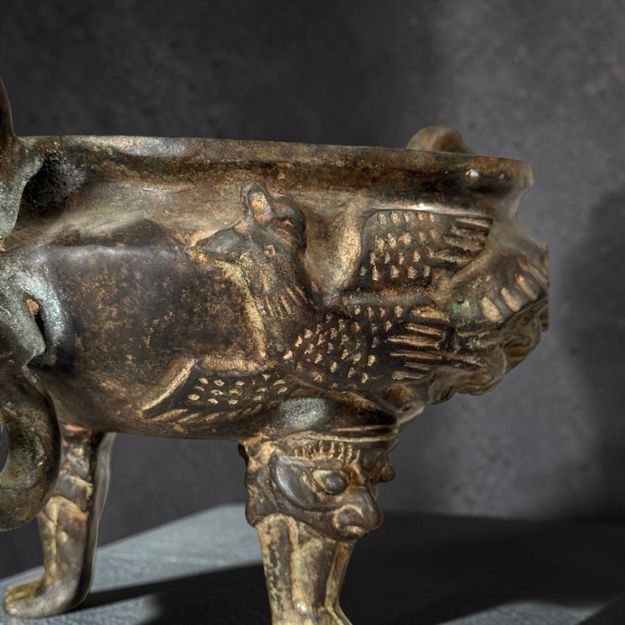 Altes chinesisches Räuchergefäß Bronze Eisen Drachen & Phönix