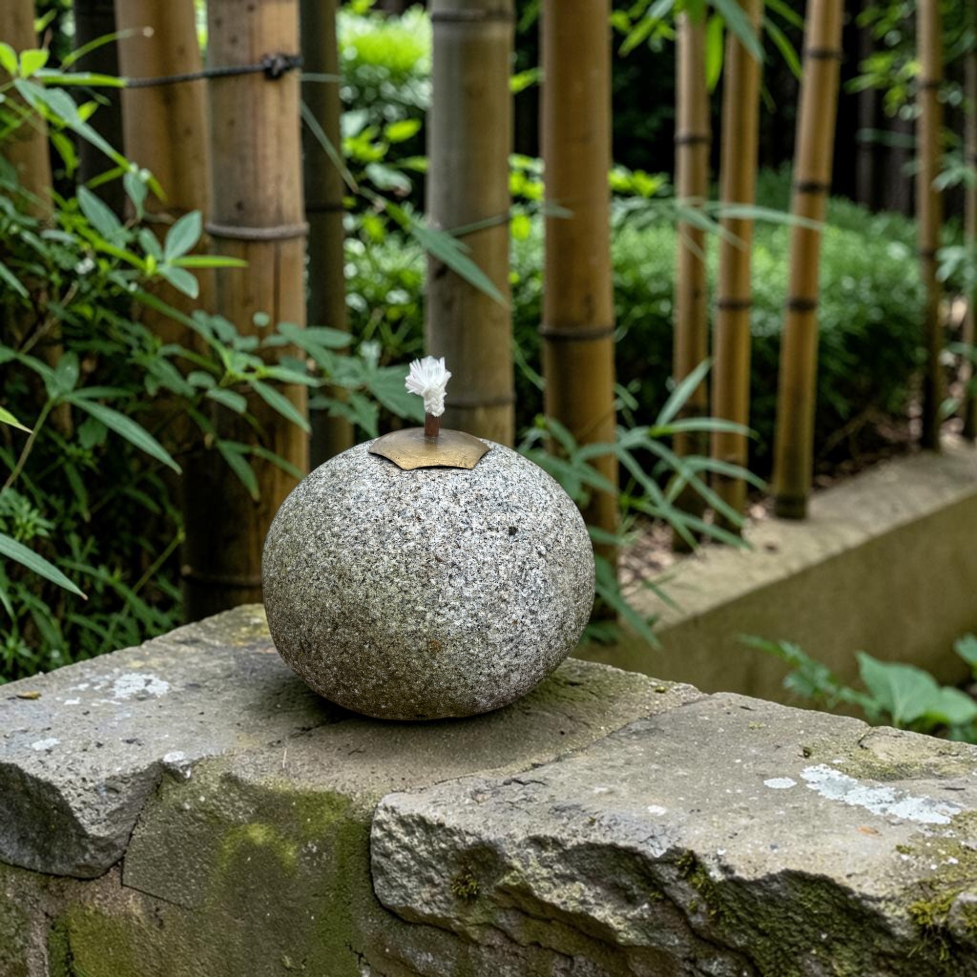 Gartenfackel aus Granit Stein – Massives Windlicht & Öllampe für Außen, wetterfest