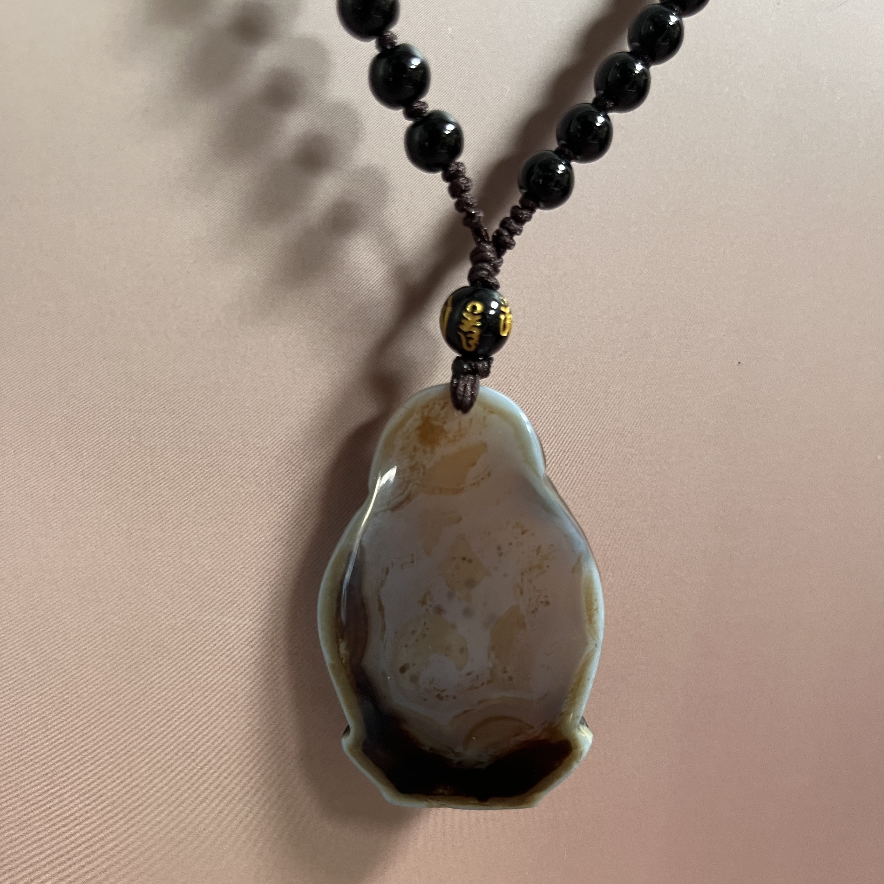 Chenrezig Figur Achatstein - Halskette, Onyx