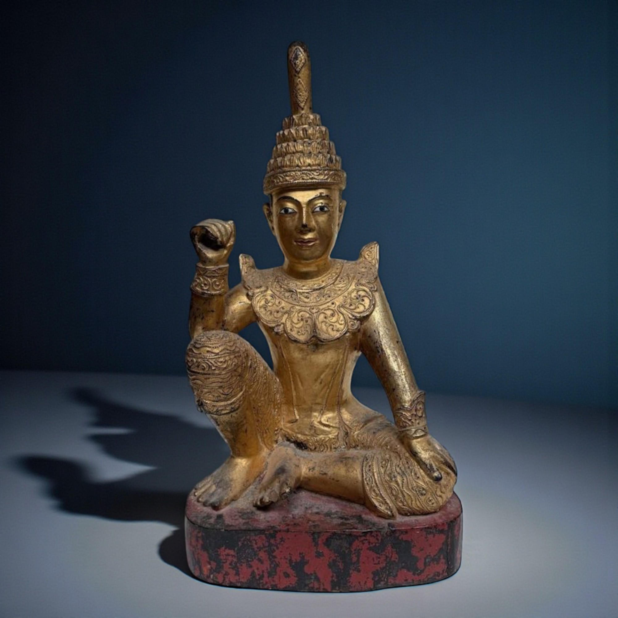 Alte Nat Skulptur aus Birma mit Teilvergoldung - 58 cm groß