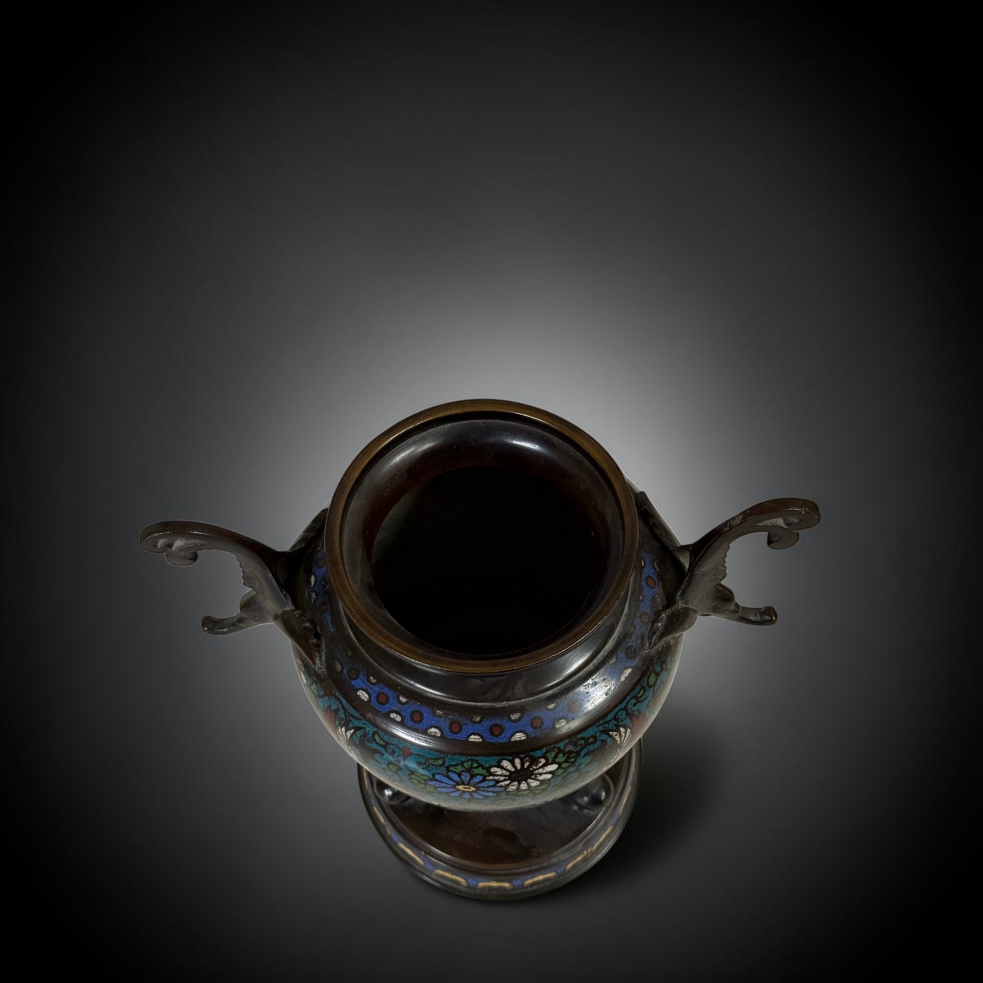 Altes chinesisches Räuchergefäß aus Bronze & Cloisonne mit Wächterlöwe