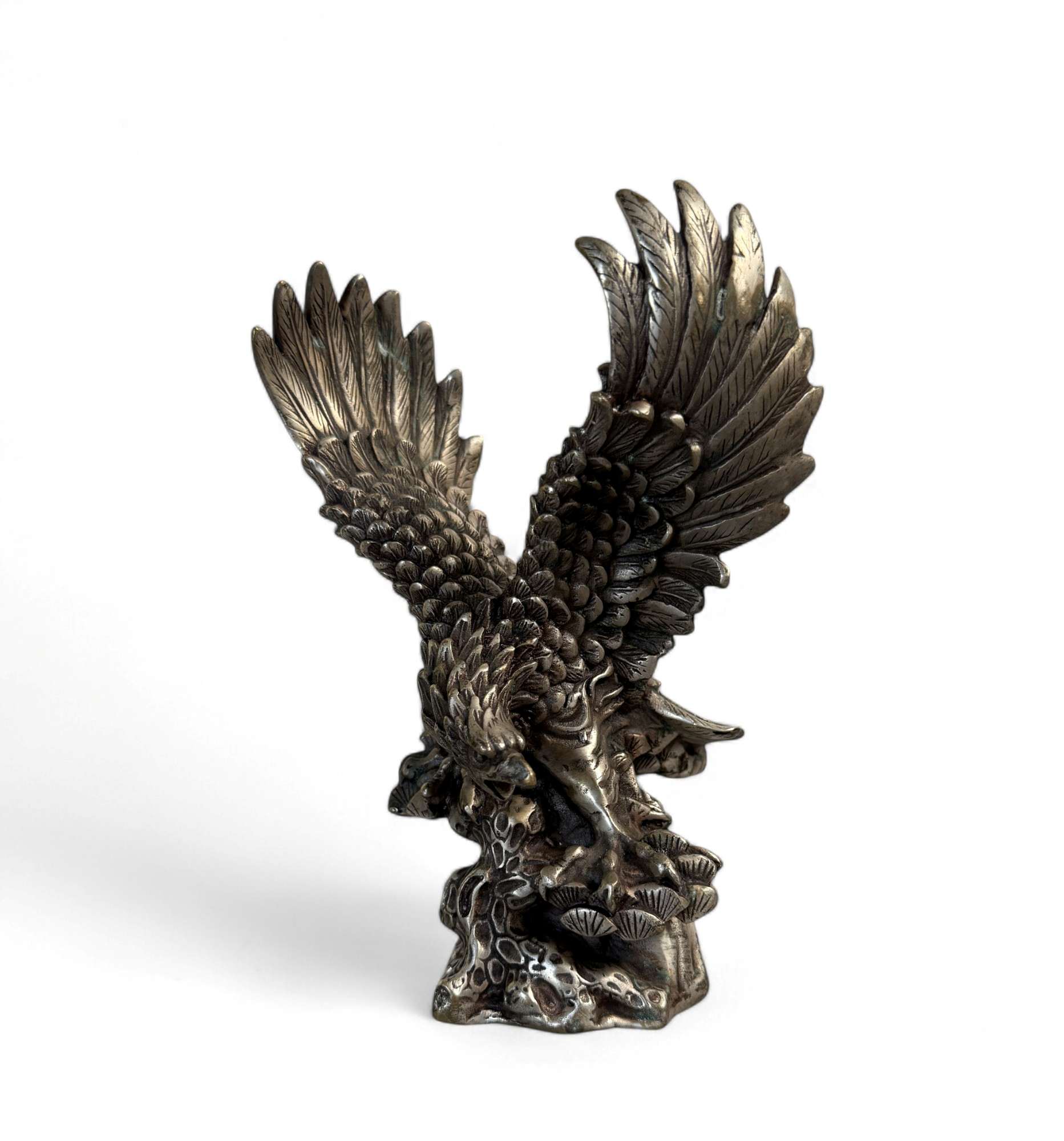 Adler Skulptur aus Bronze – Krafttier Symbol für Stärke & Freiheit, mit Patina