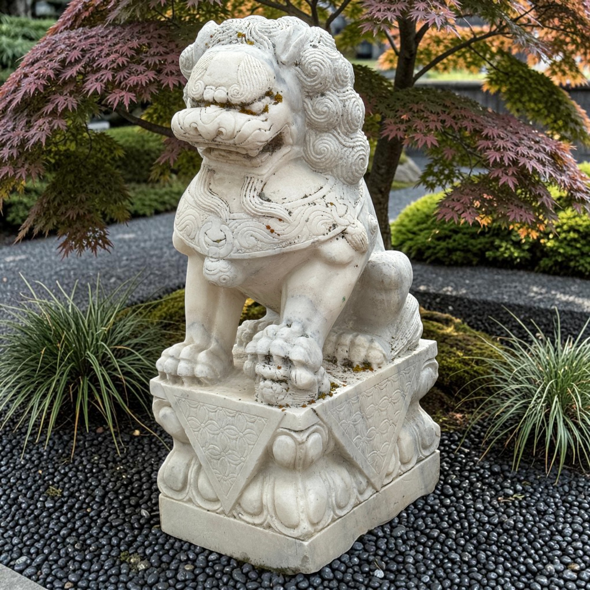 Wächterlöwen Marmorstein Paar 86 cm – Große Chinesische Fu Löwen alt