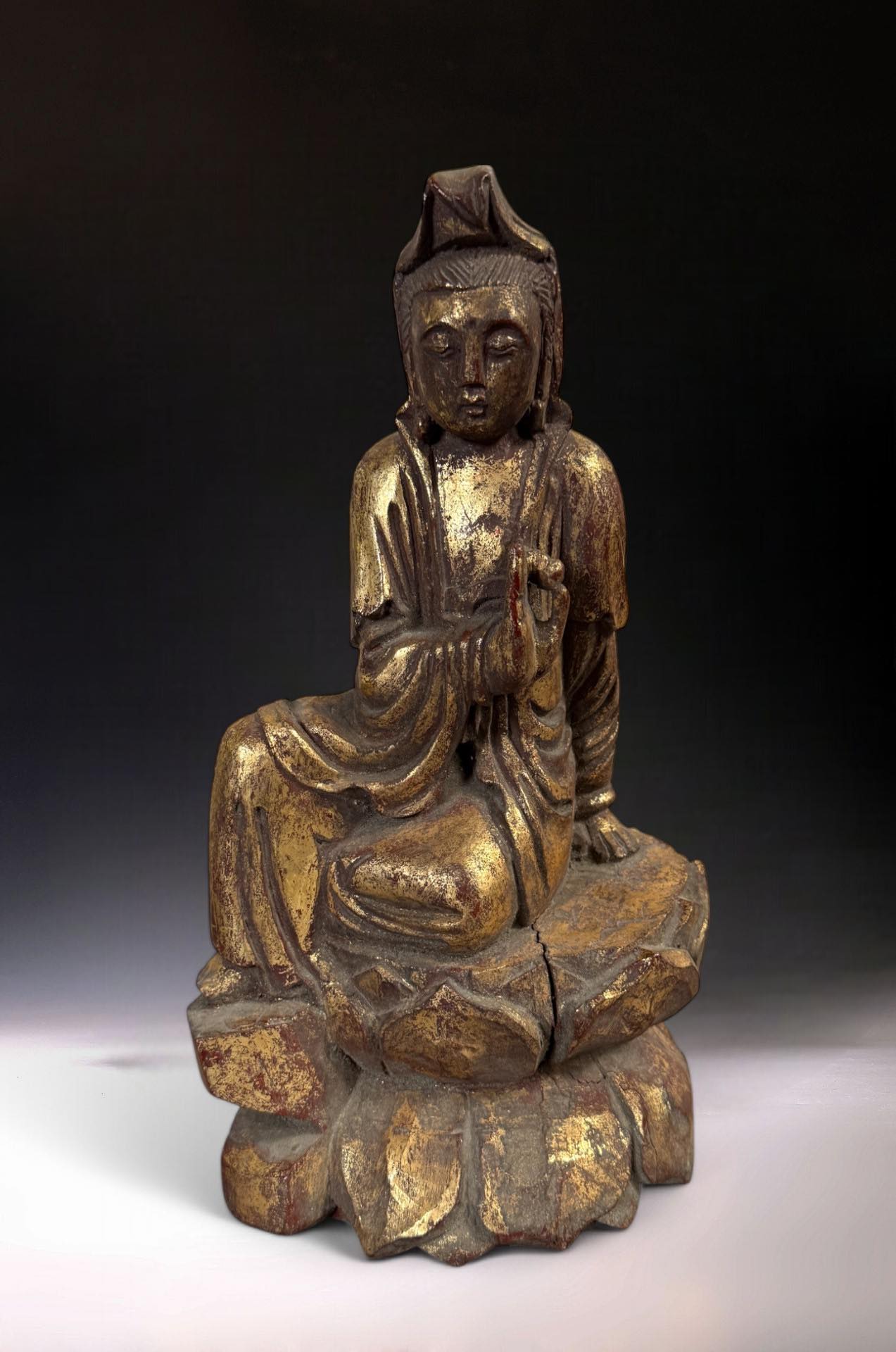 Guanyin Buddha Holz Figur aus China 31,5 cm