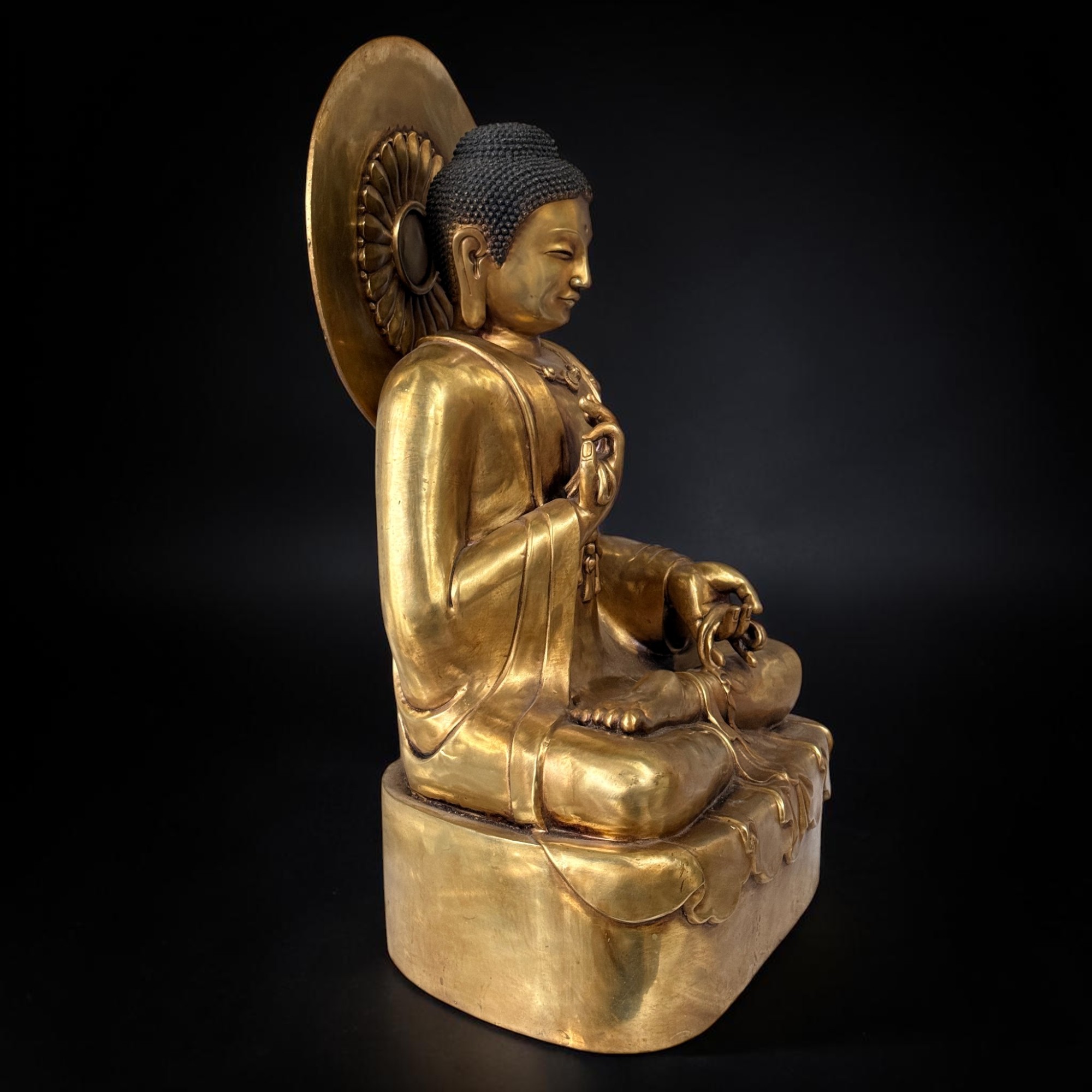 Sitzende Bronze Buddha Skulptur mit Nimbus Sichuan 60cm