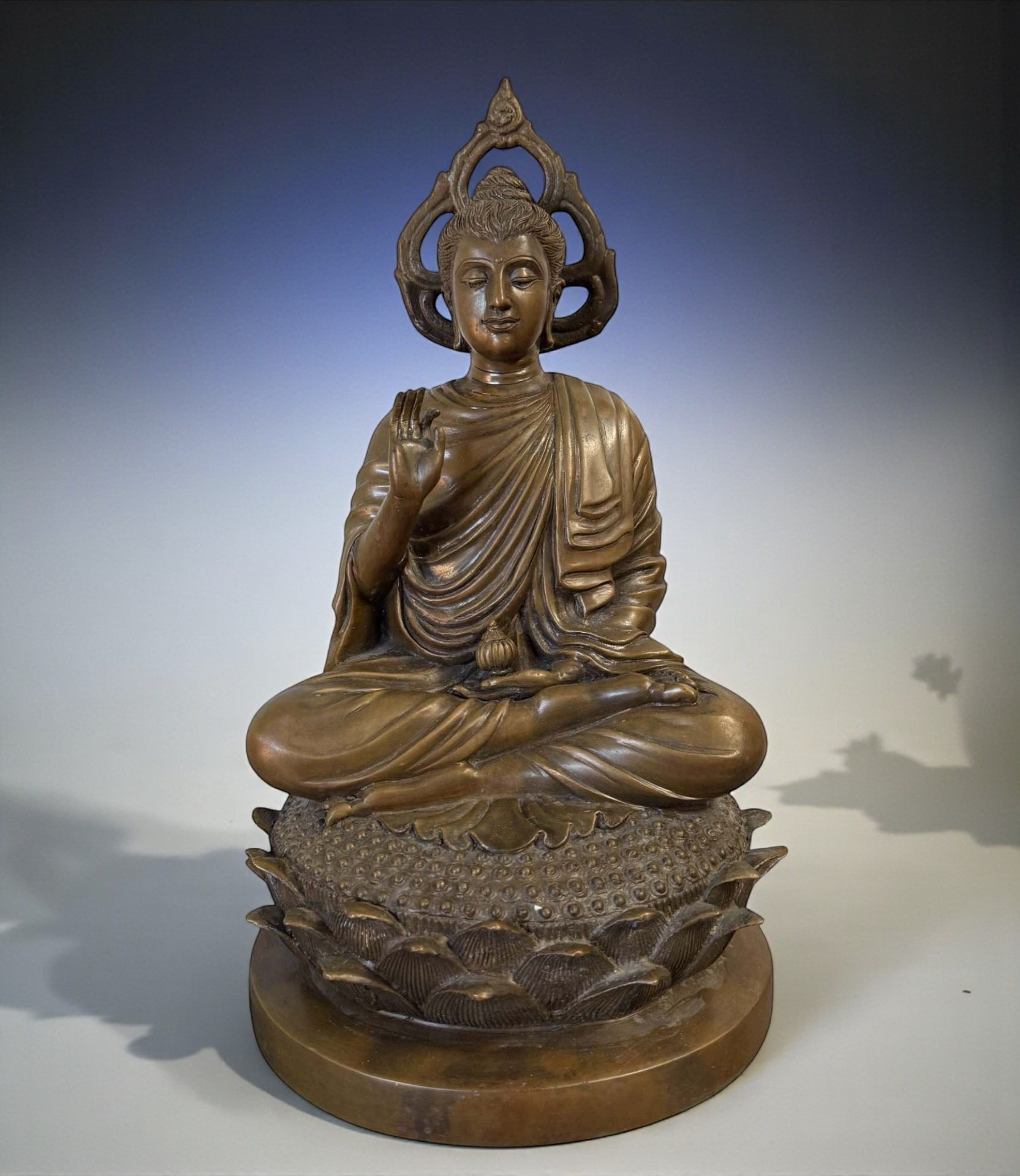 Gandhara Bronze Buddha Skulptur mit Aureole 43 cm