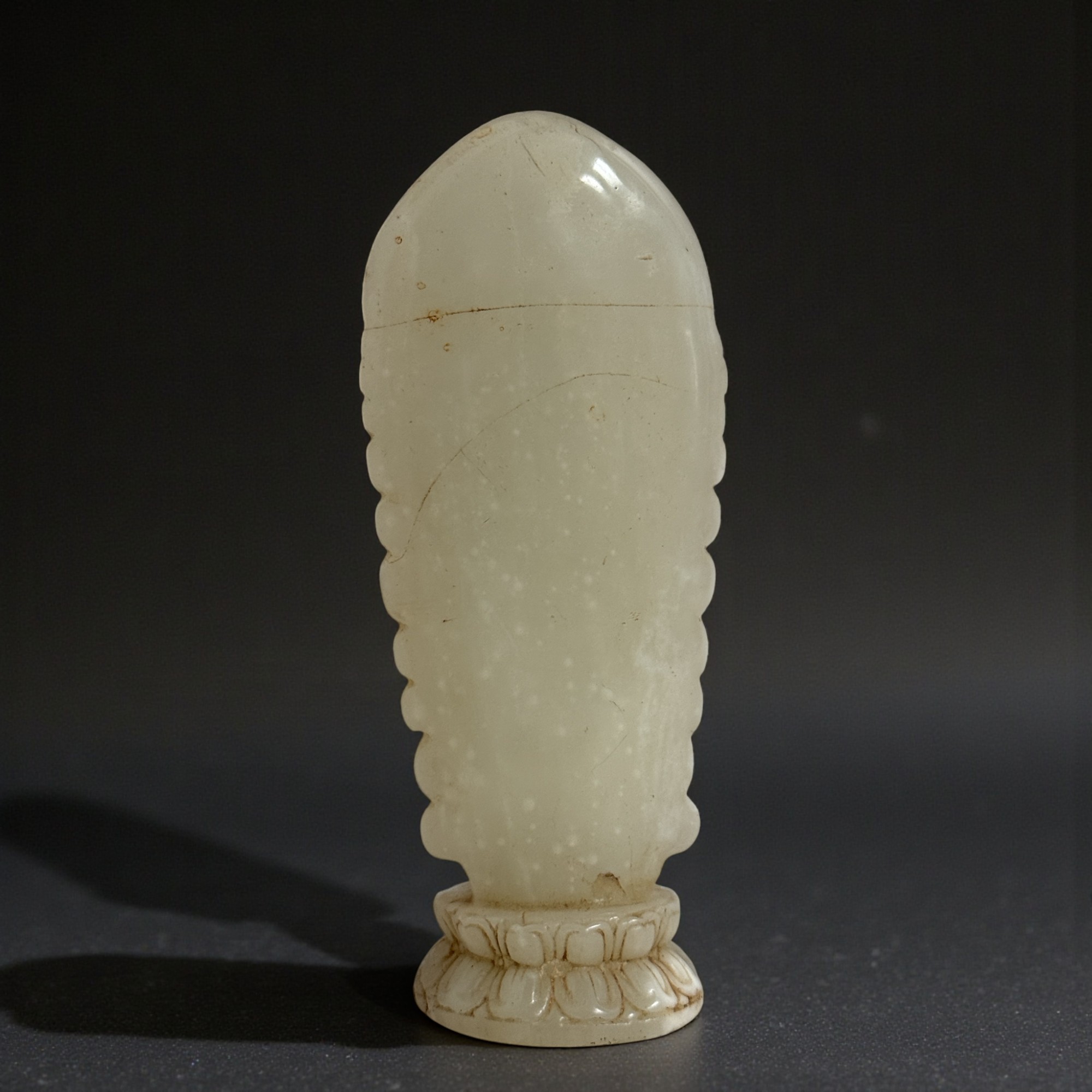 Guanyin Skulptur aus Hetian Jade - China - 17 cm