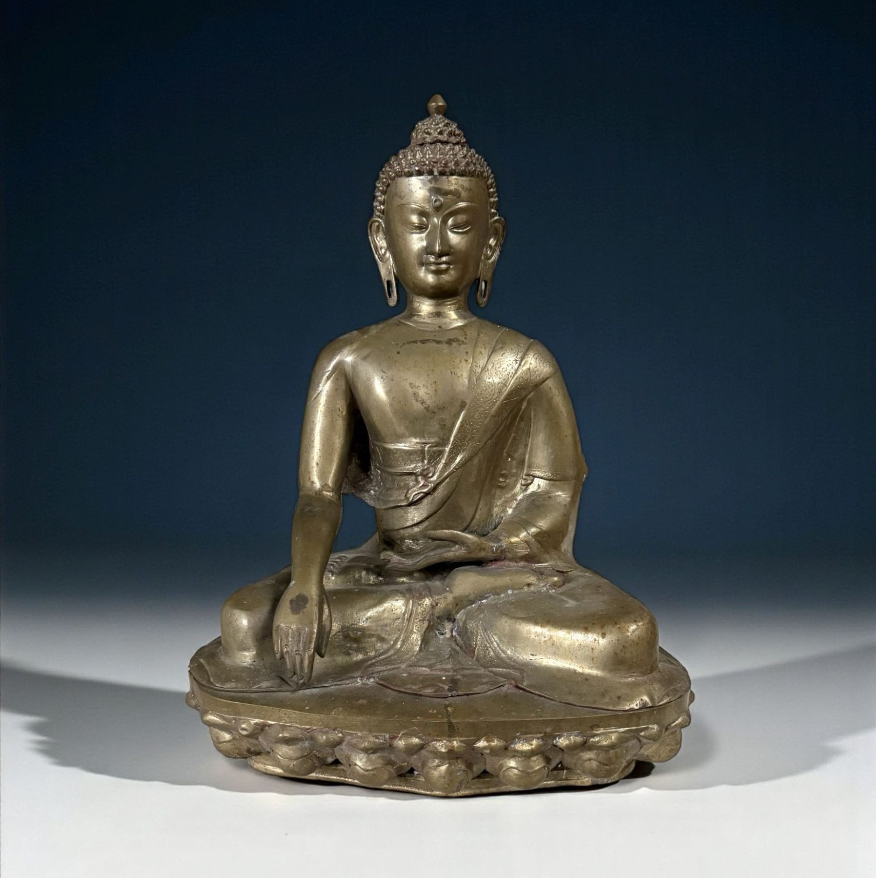 Großer Shakyamuni Buddha Bronze – Tibet Indien – 53 cm