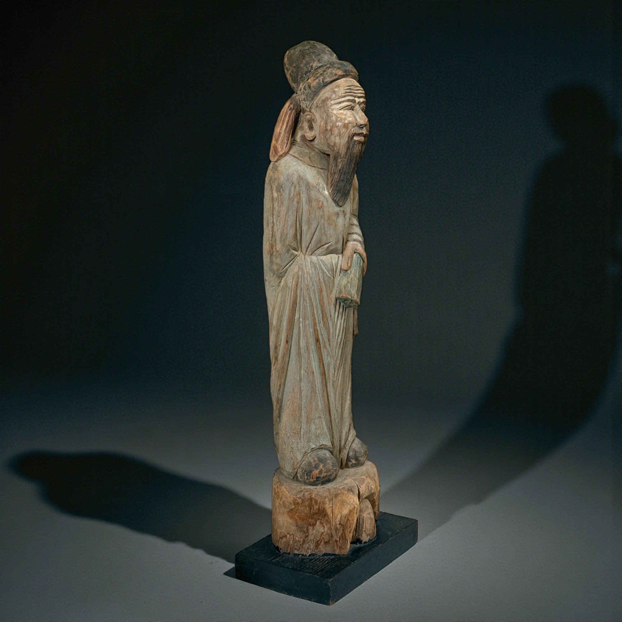 Große Konfuzius Statue aus Holz geschnitzt