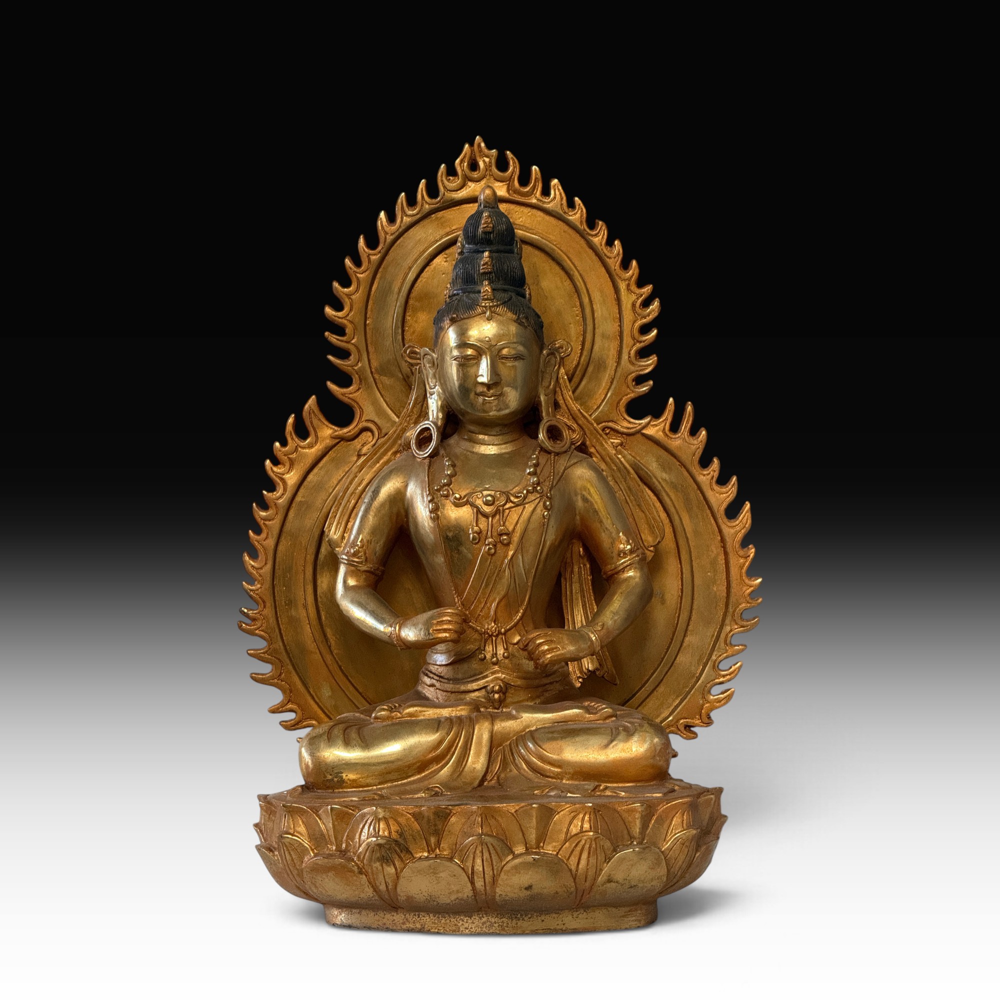 Bodhisattva Figur Bronze China 43 cm – Buddha Statue auf Lotosthron mit Aureole