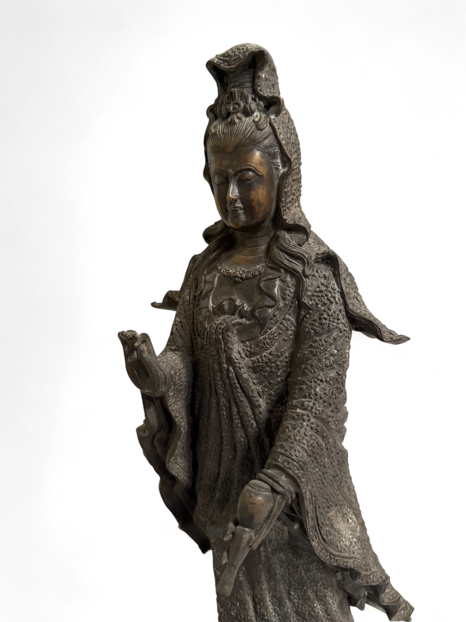 Buddha Figur Bronze Guanyin auf Drache 49cm groß