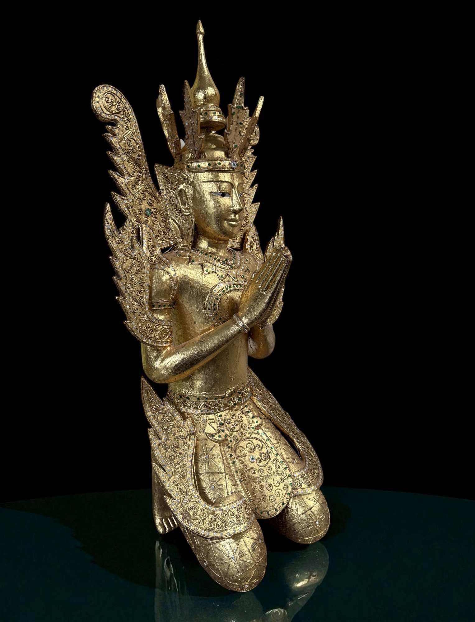 Thailändischer Tempelwächter majestätischer Teppanom Holz Skulptur