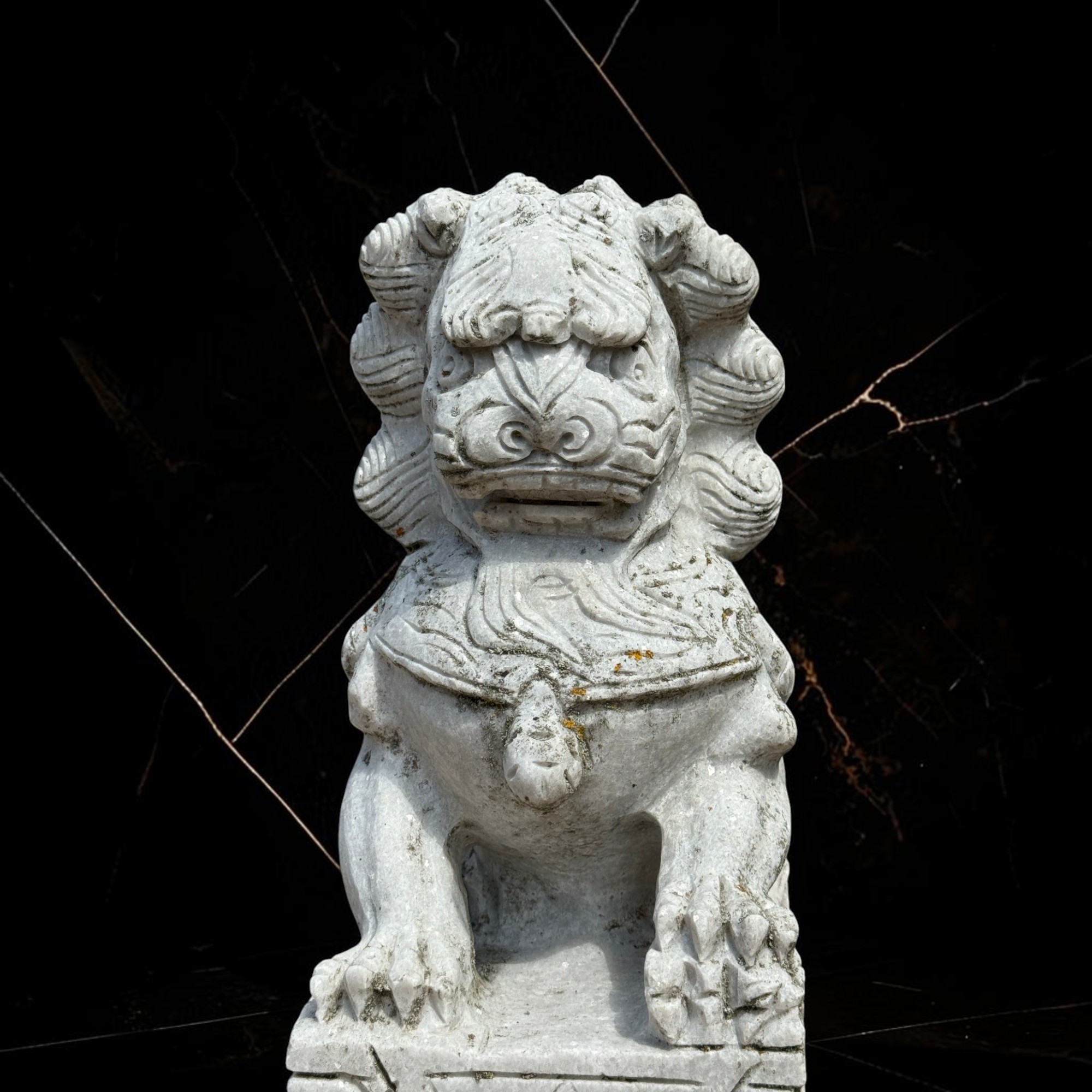 Chinesische Wächterlöwen aus Marmorstein - Alte Fudogs Garten Skulpturen