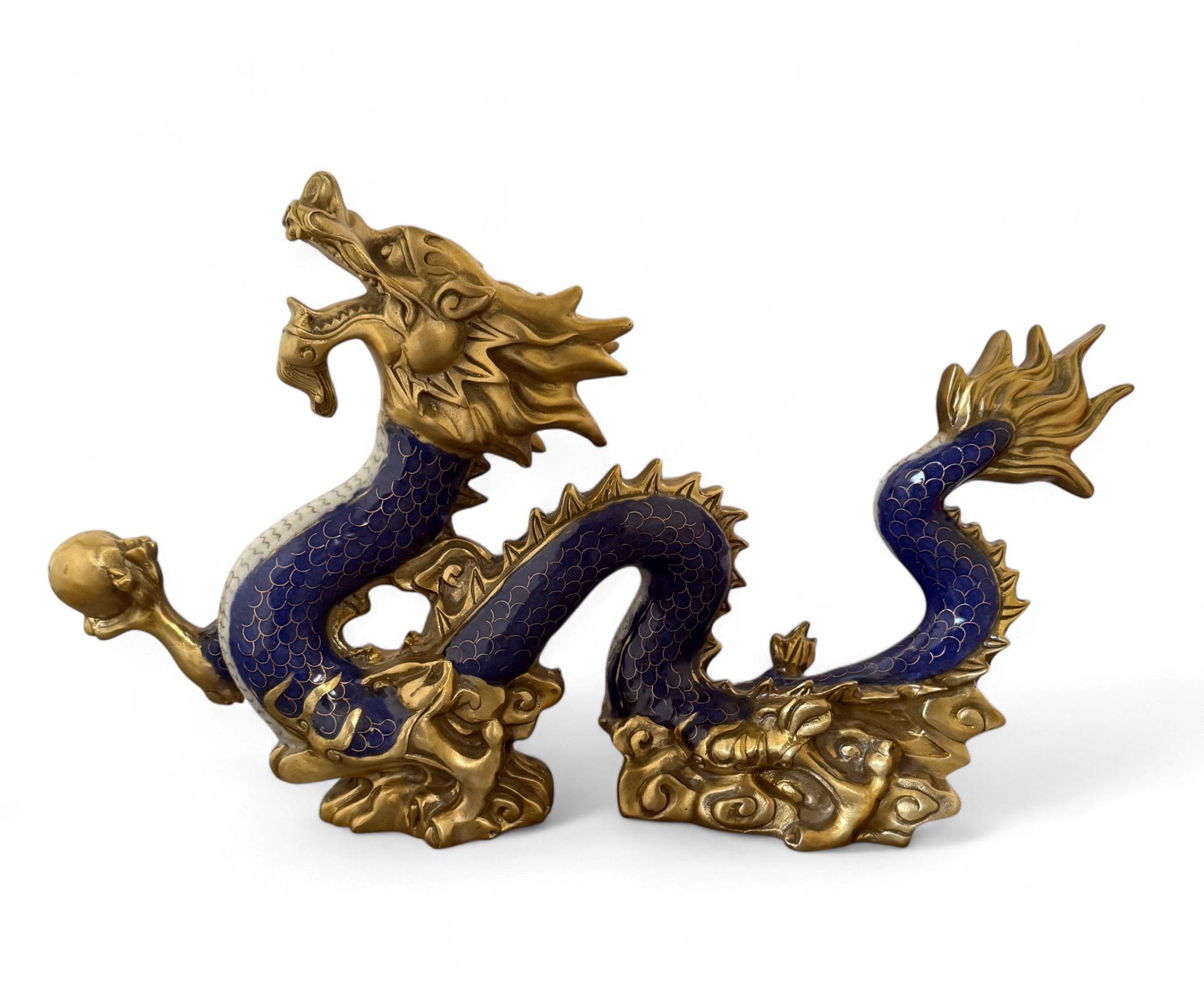 Wasserdrache aus Bronze & Cloisonné – Symbol für Weisheit, Ruhe und Lebensenergie