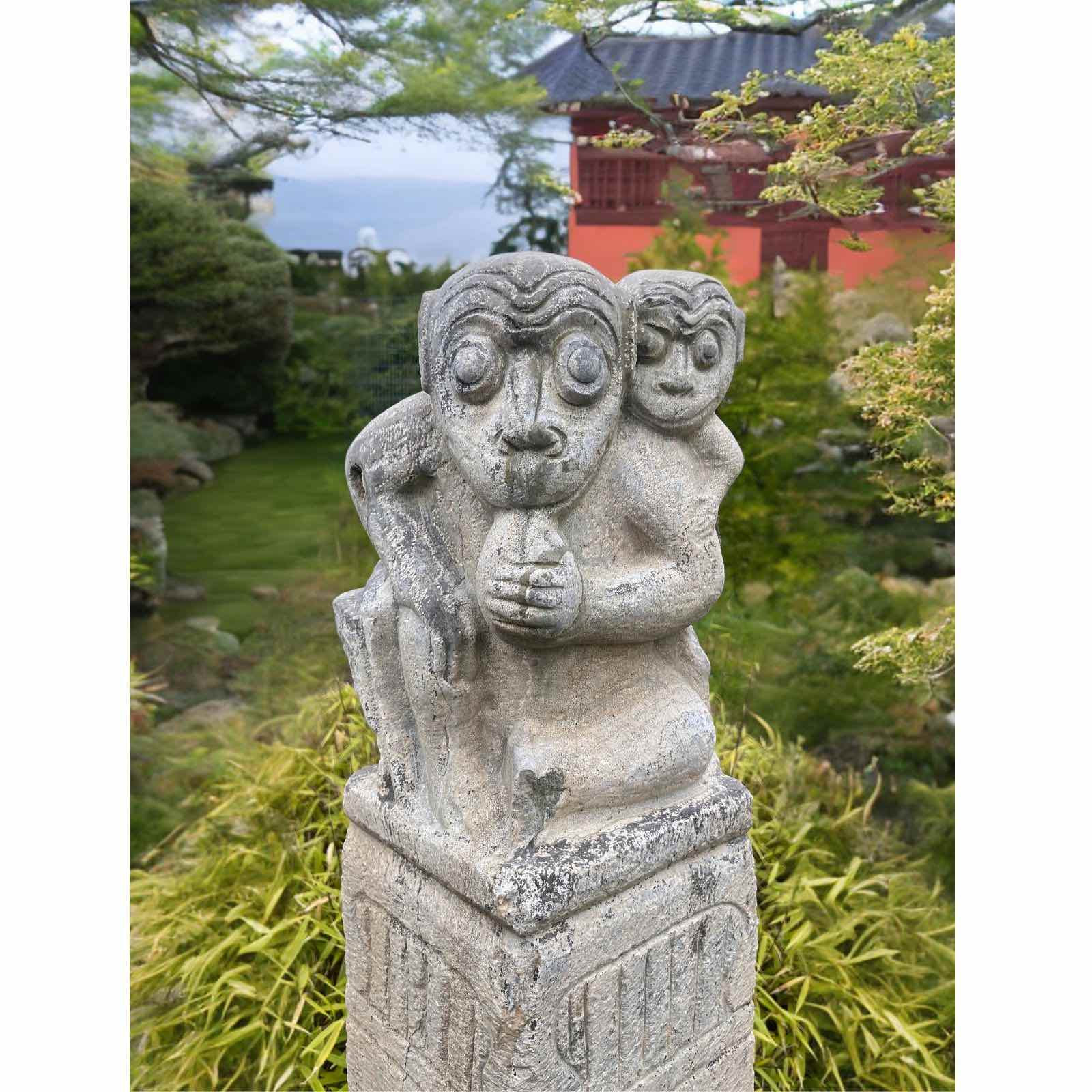 Gartenstele Stein Affe chinesisches Horoskop - 150cm groß