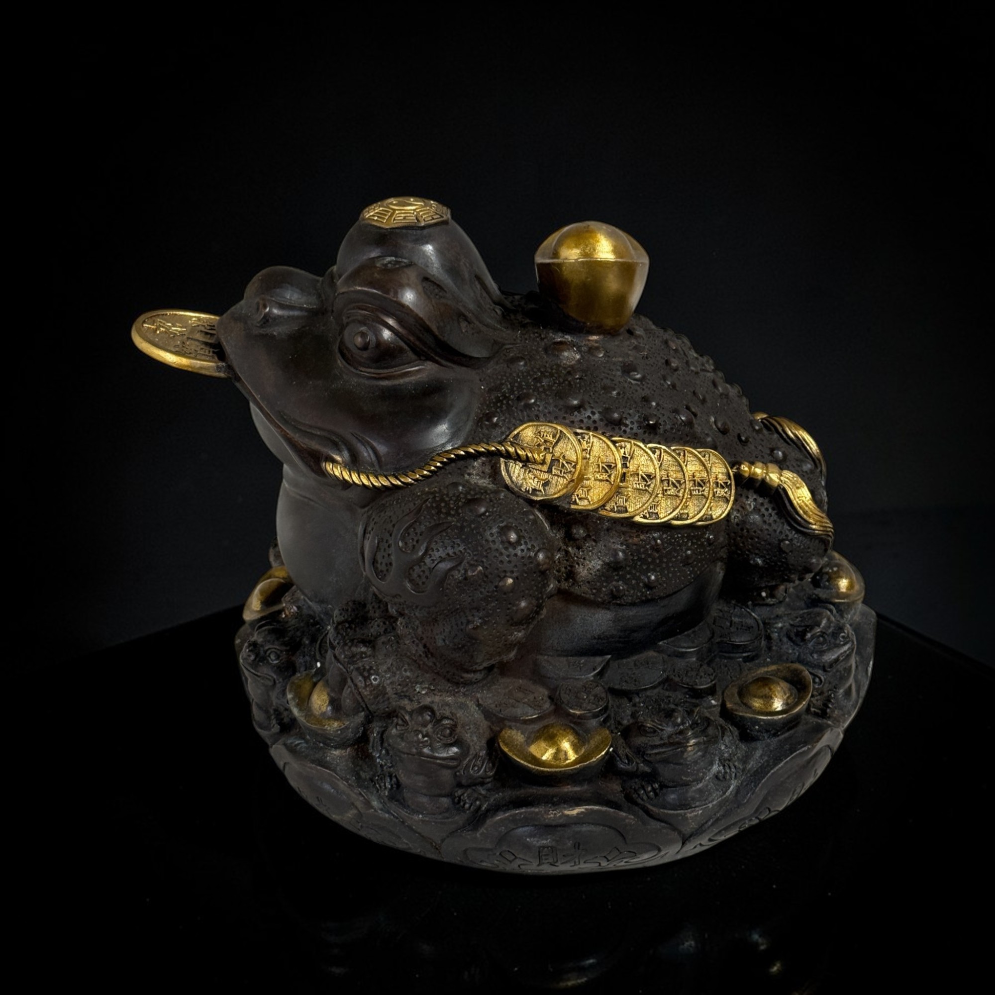 Geldfrosch Bronze – Dreibeinige Geldkröte aus China als Reichtumssymbol