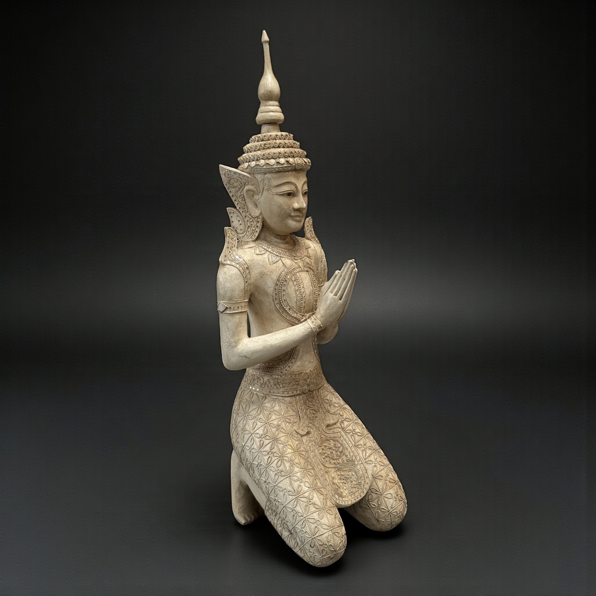 Thailändischer Tempelwächter aus Holz – Handgeschnitzte Statue, 117 cm