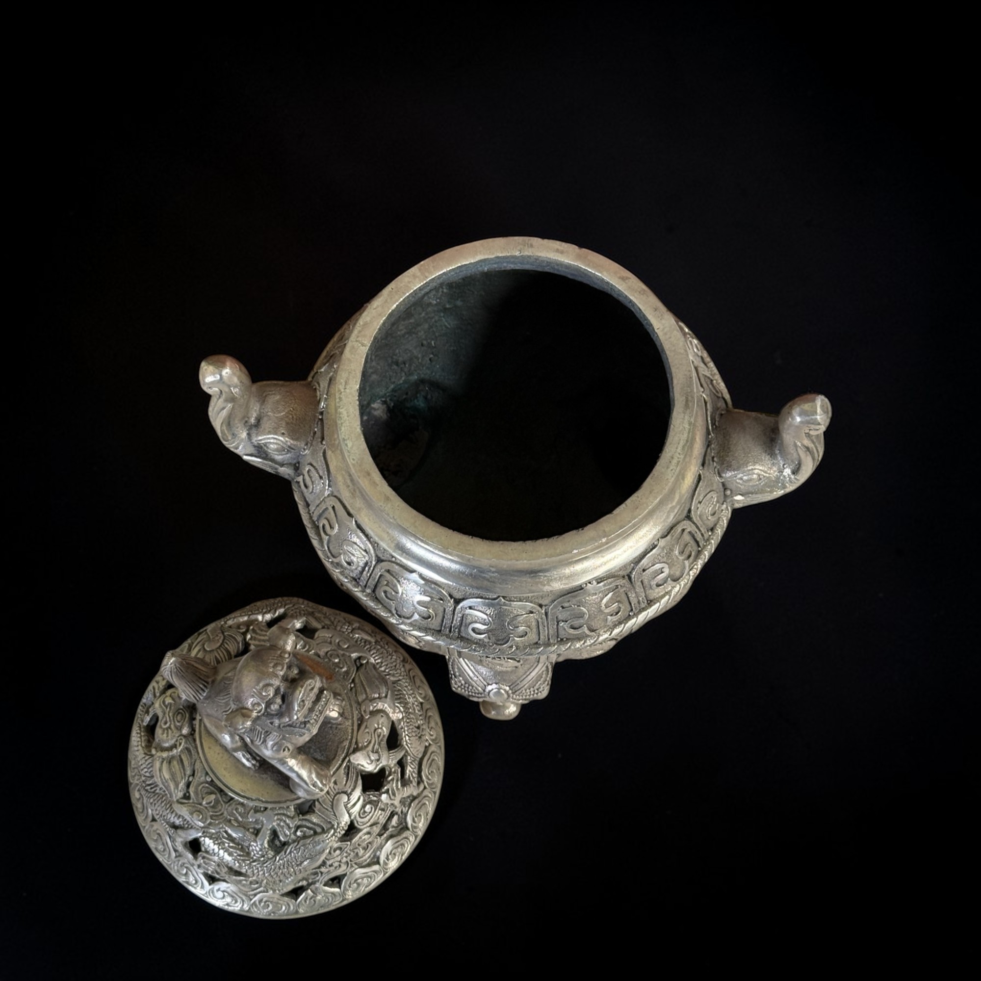 Bronze Räuchergefäß China – Mit Elefanten, Drachen & Tempellöwe (22cm)