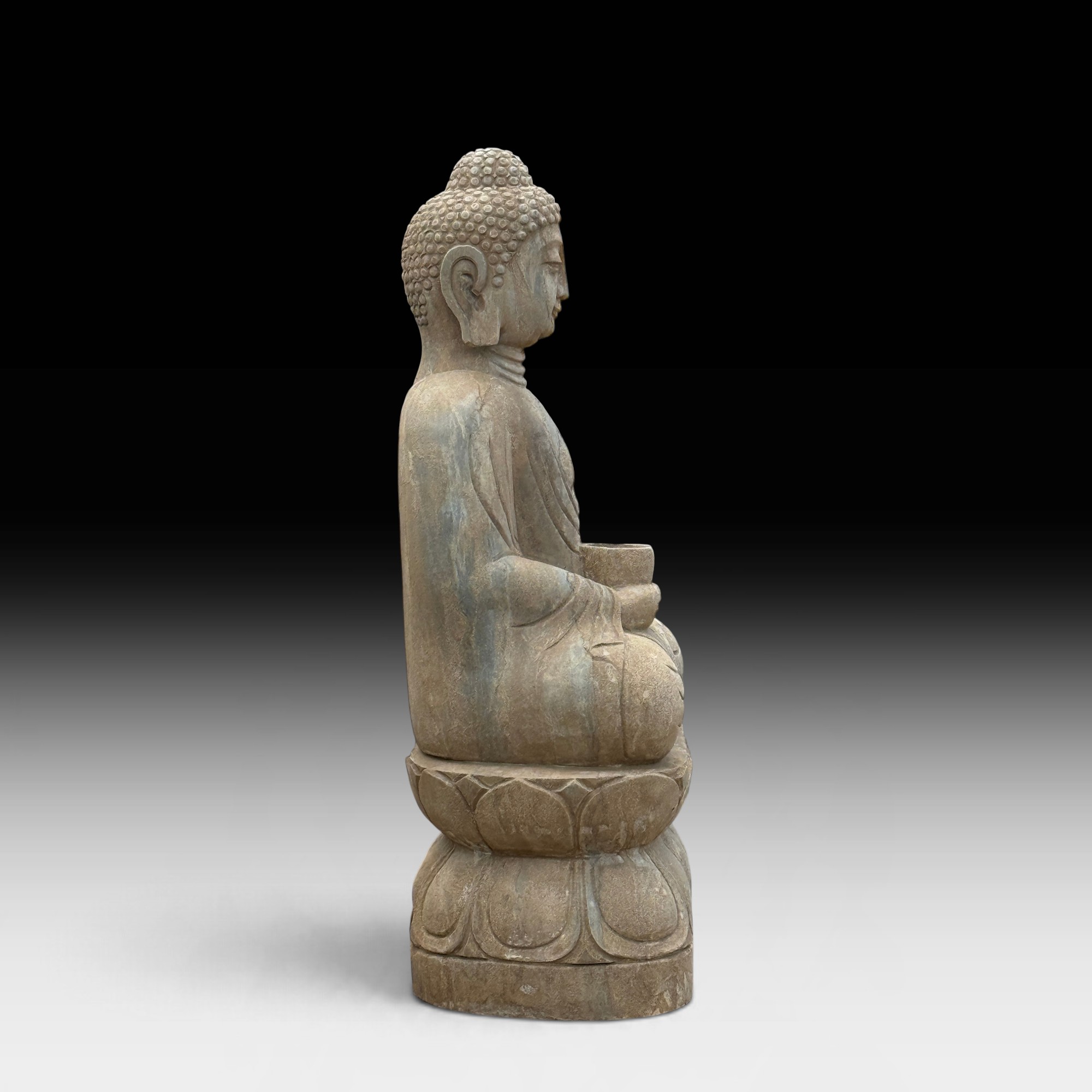 Amitabha Buddha Gartenfigur Naturstein (Bluestone), sitzend, frostfest, 79 cm