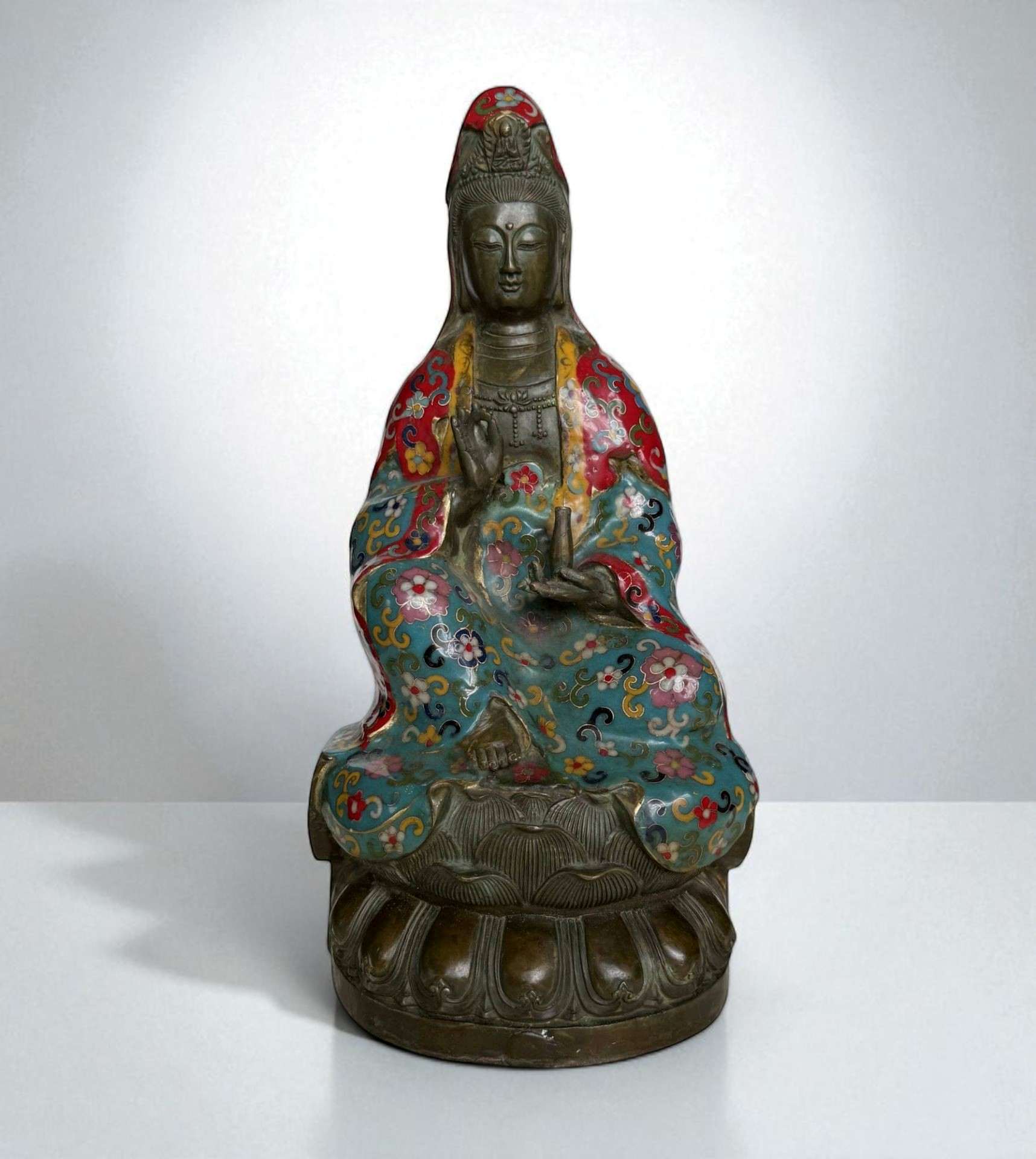 Guanyin Bodhisattva Figur China – Bronze Cloisonné Kunst
