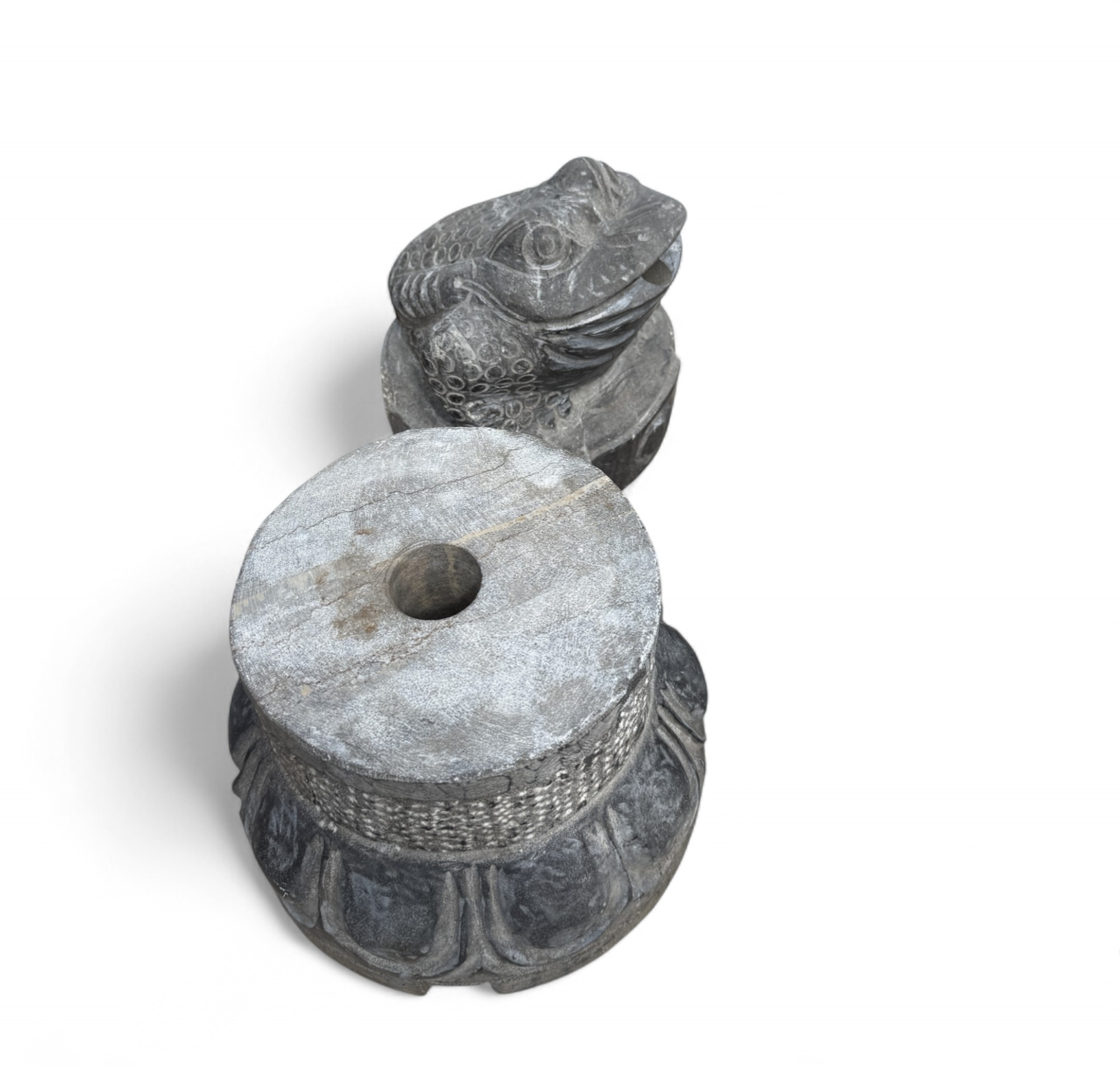 Frosch Brunnen aus Naturstein – Feng Shui Wasserspeier