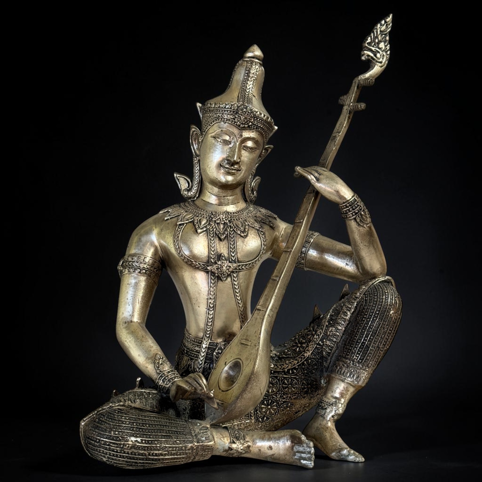 Tempelmusiker Skulptur Bronze-Eisen Thailand 41cm 6kg Phin-Laute alter Zustand