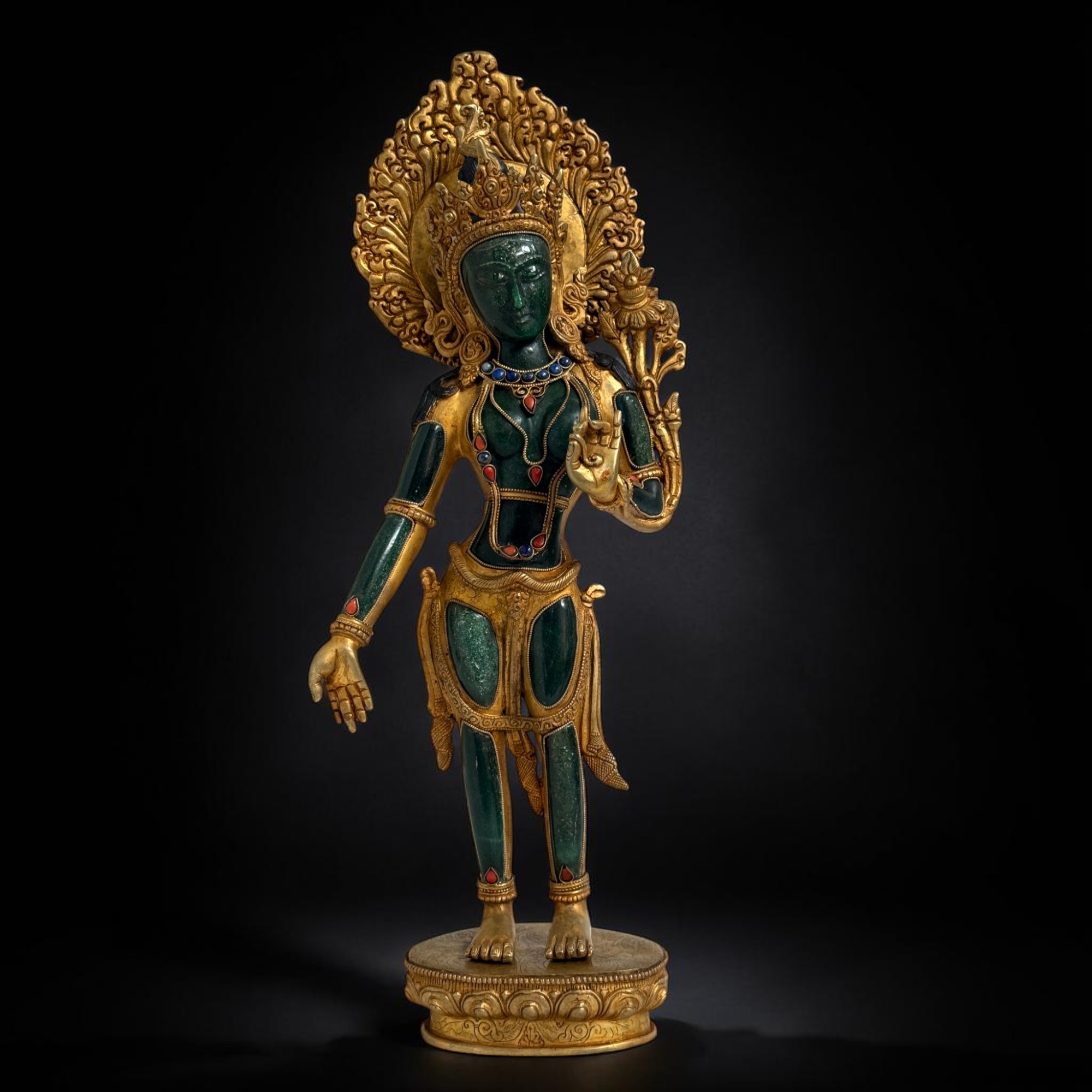 Grüne Tara Skulptur 48cm | Bronze feuervergoldet | Aventurin & Edelstein Besatz