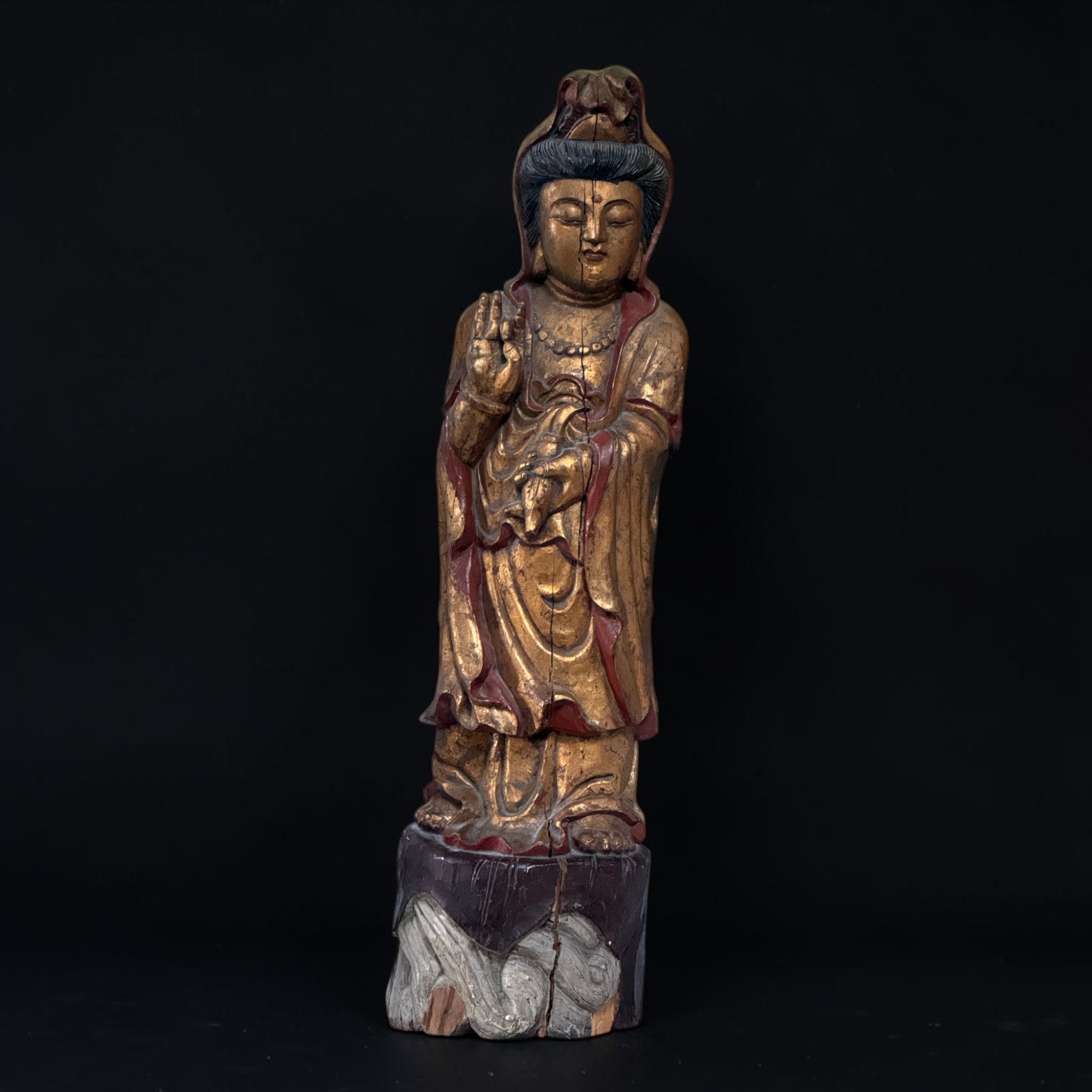 Guanyin Bodhisattva Holzskulptur, China wohl 19. Jh., polychrom vergoldet, 98 cm