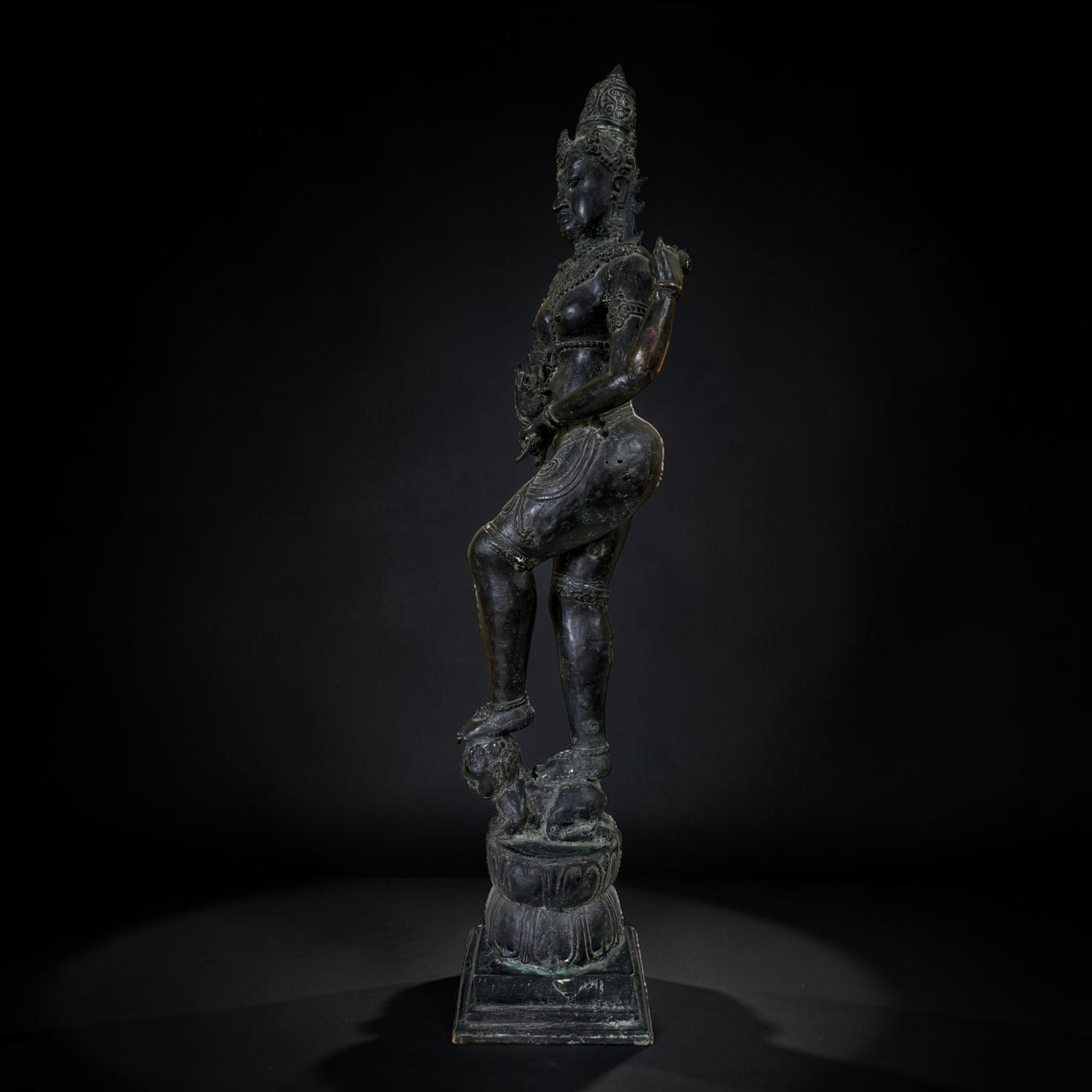 Indische Bronze Statue Devi Shakti im Chola Stil - 106 cm groß